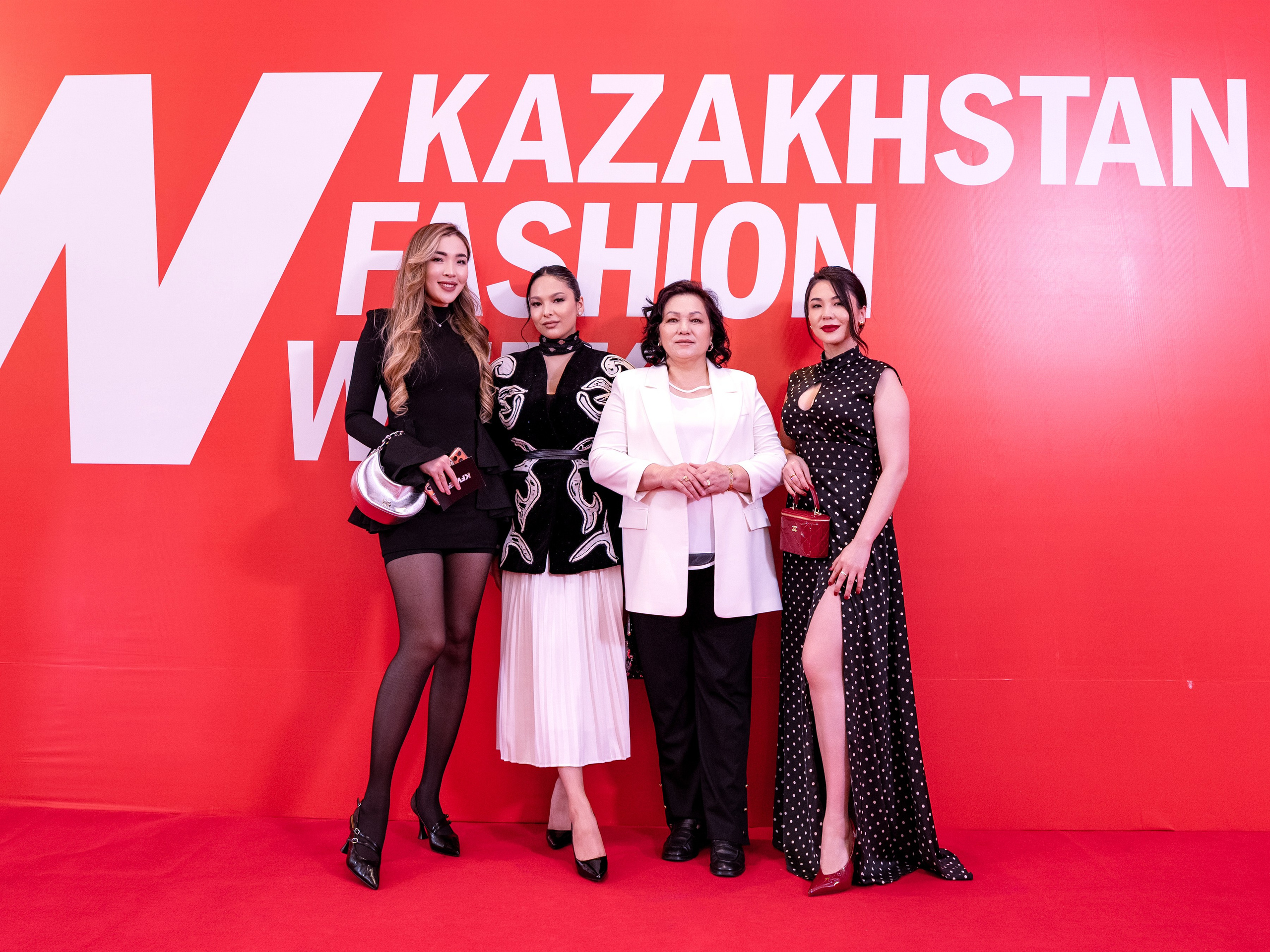 Backstage Day 1. Сайт Алматинского НЮ АРТ, будуар и фэшн фотографа Дениса Карпенко