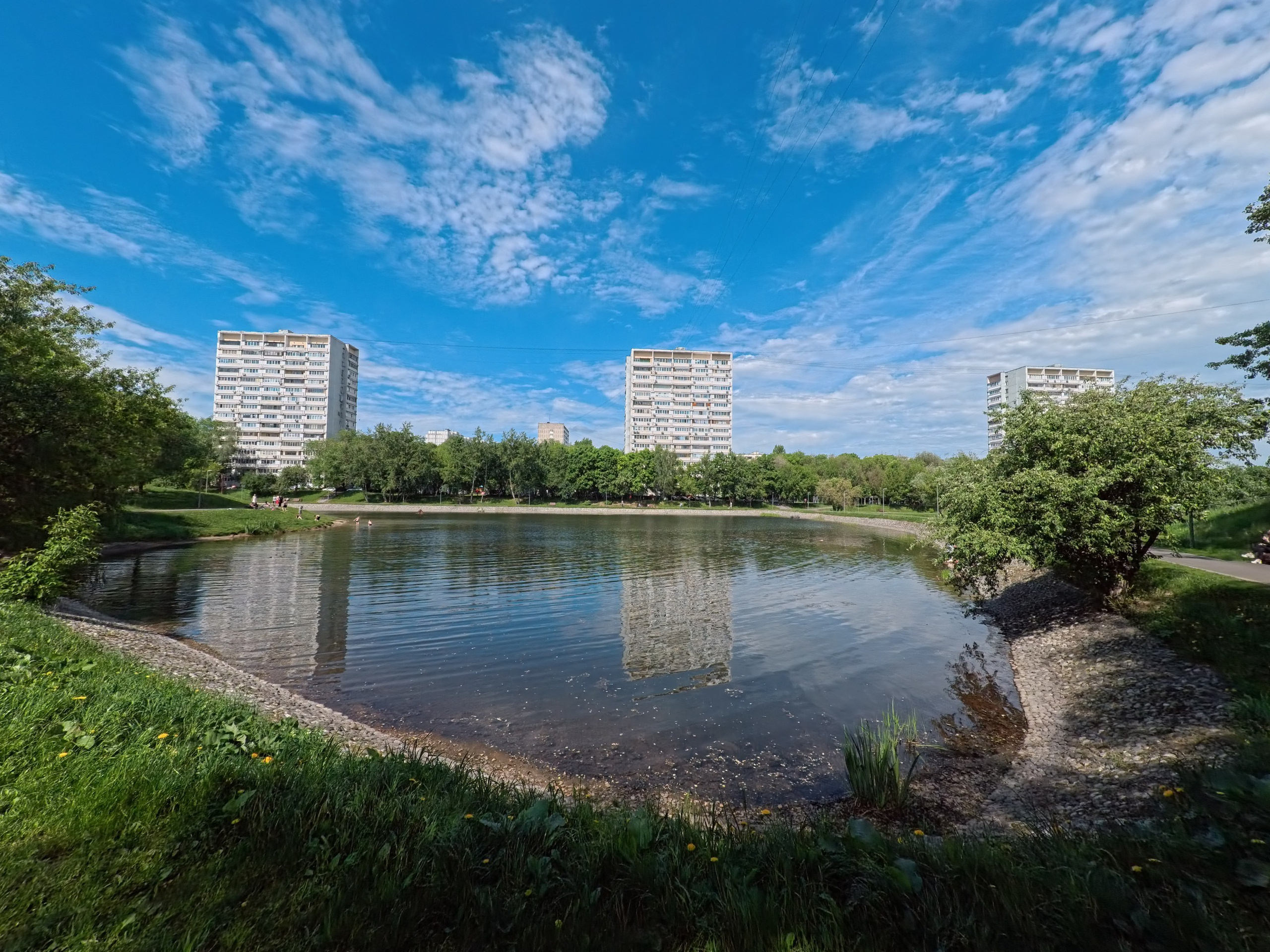 Улица, люди, жизнь…