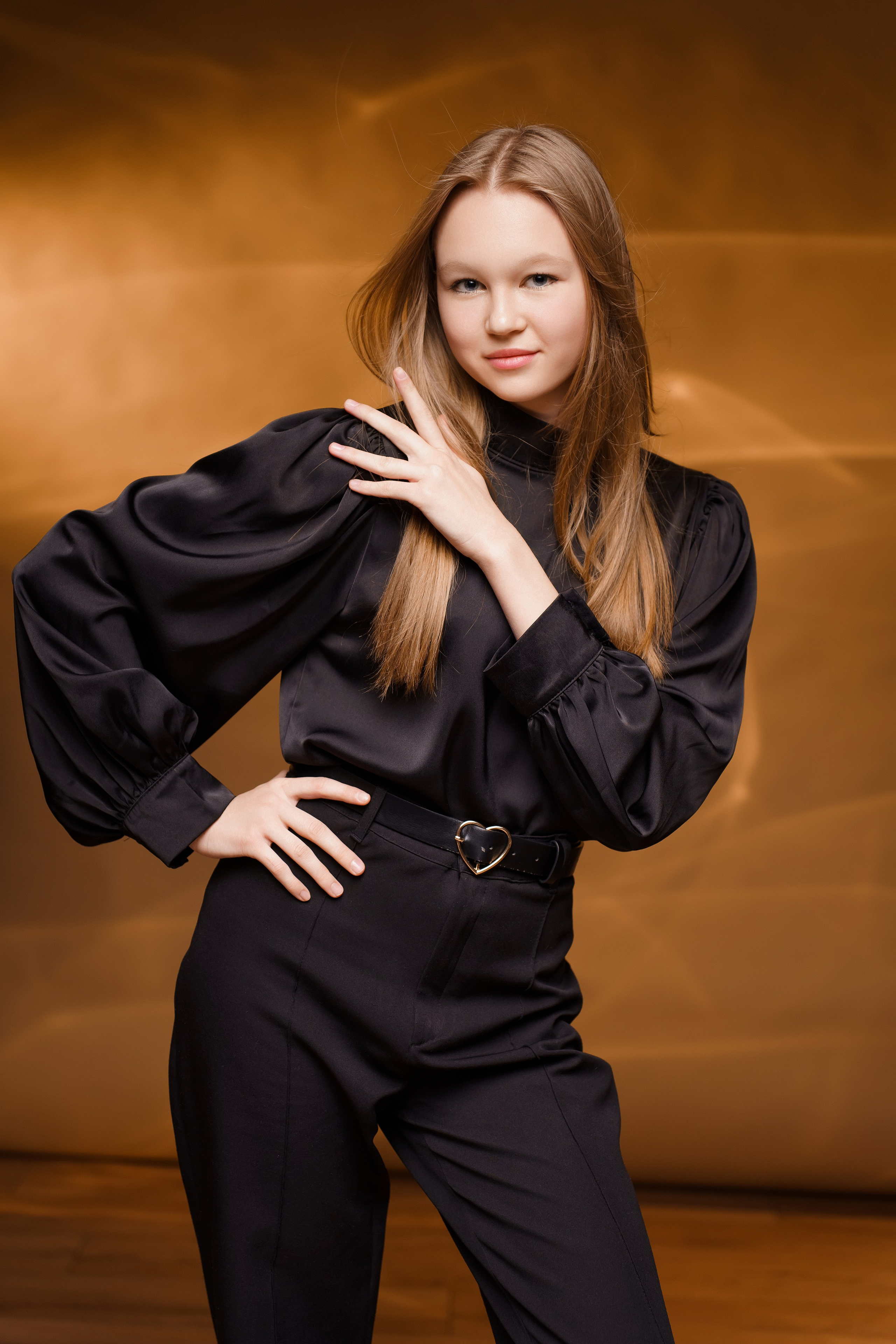 Золотая. Выпускные альбомы и фотосессии в Кирове от Протасовой Жени