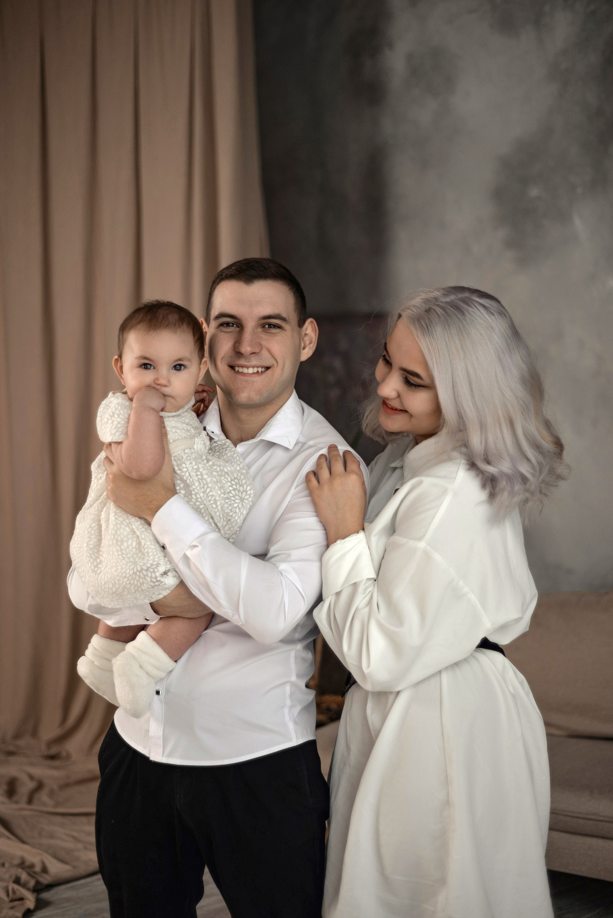 Семейная (Данил, Даша, Аделина) в студии Константа. Семейный и свадебный фотограф Галина Абакумова, фотосессии в Белгороде