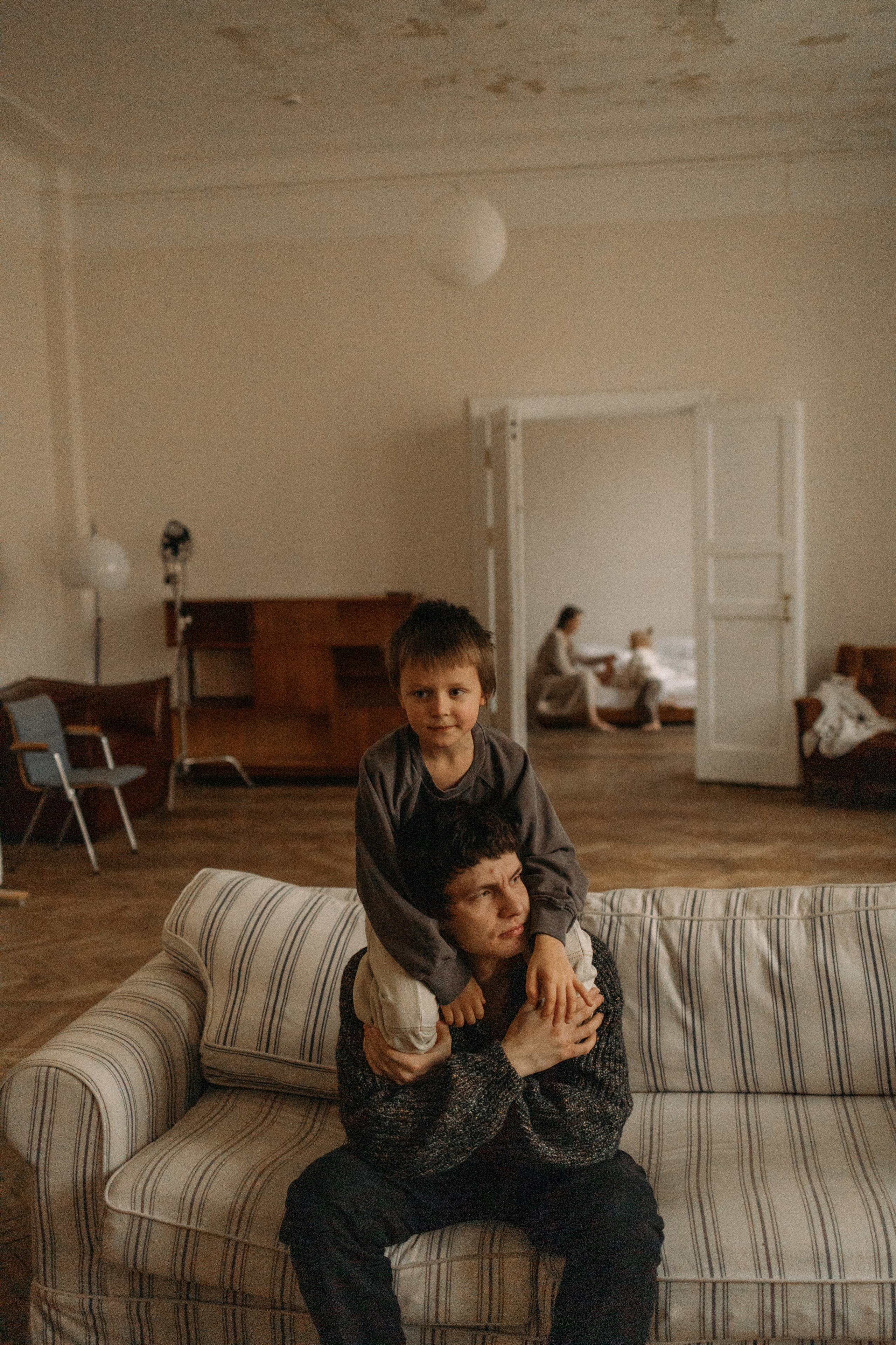 Семейные фотографии в студии. Семейный и детский фотограф Москва