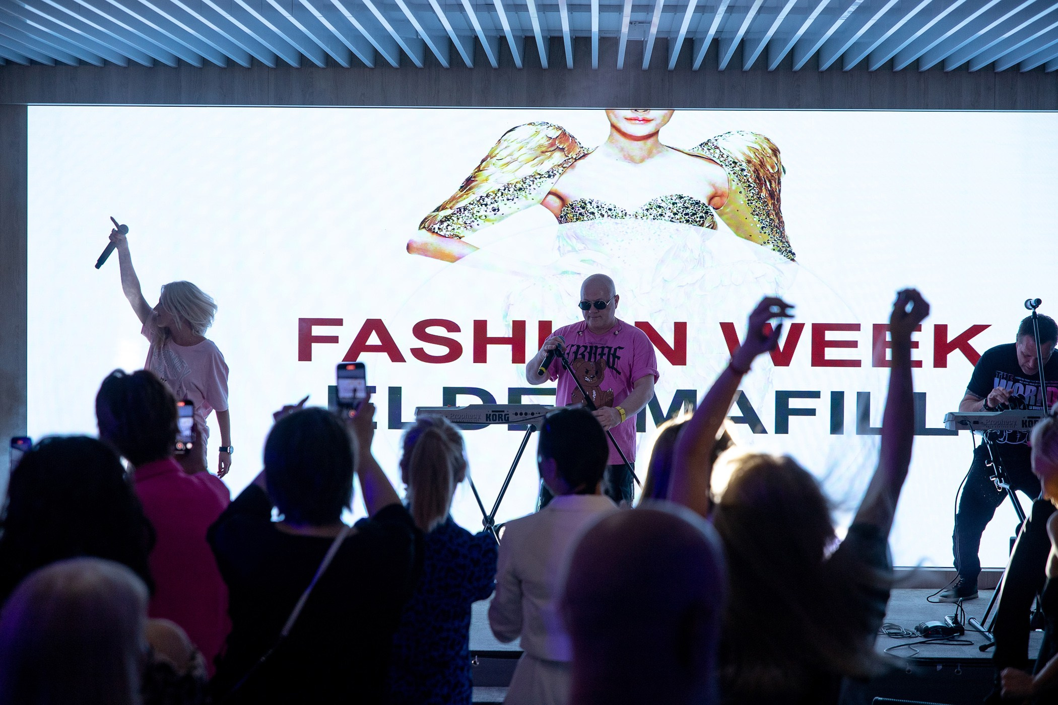 Fashion week ELDERMAFILL 2.0 CITY PARK. Интерьерный и фуд фотограф в Иркутске Дмитрий Арно