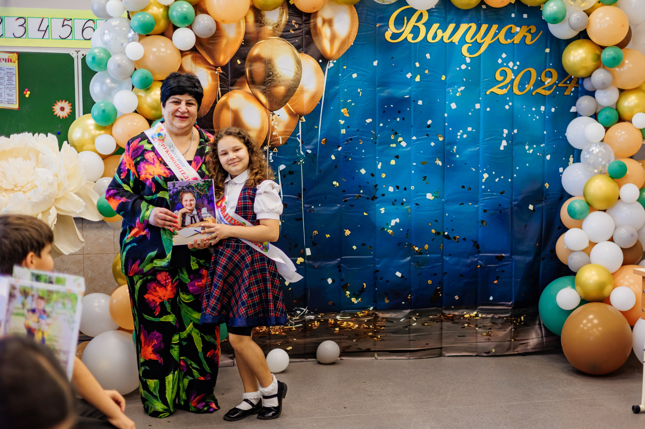 Выпуск 4а 25школа'24 год. Свадебный и семейный фотограф в Армавире