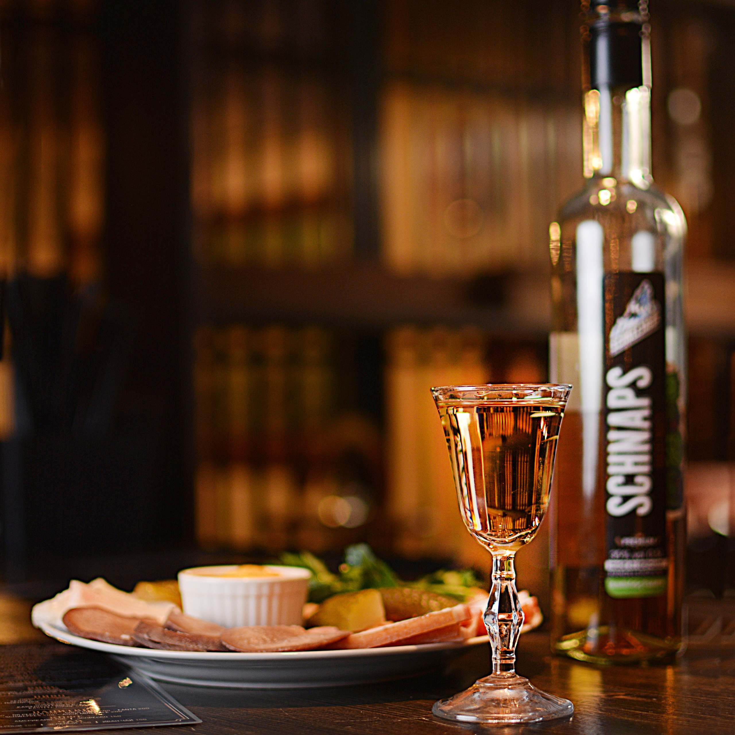 «На Дне» рюмочная. Фотограф Надежда Жемкова. Фотосъёмка, ретушь, фотомонтаж для вас и вашего бизнеса