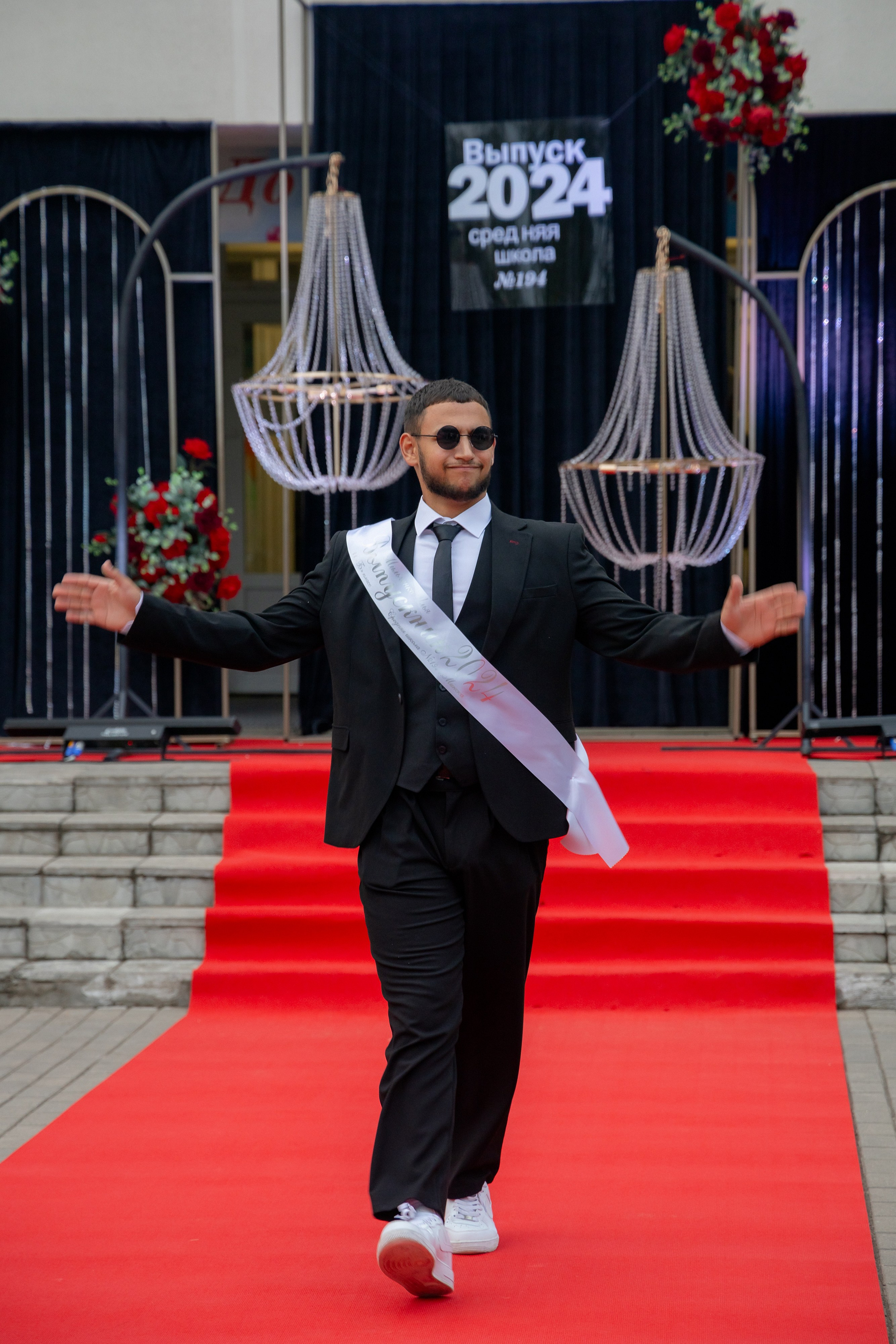 Школьный выпускной 2024 год в Соколе (Минск). Свадебный фотограф в Минске/Беларуси Сергей Спиридонов