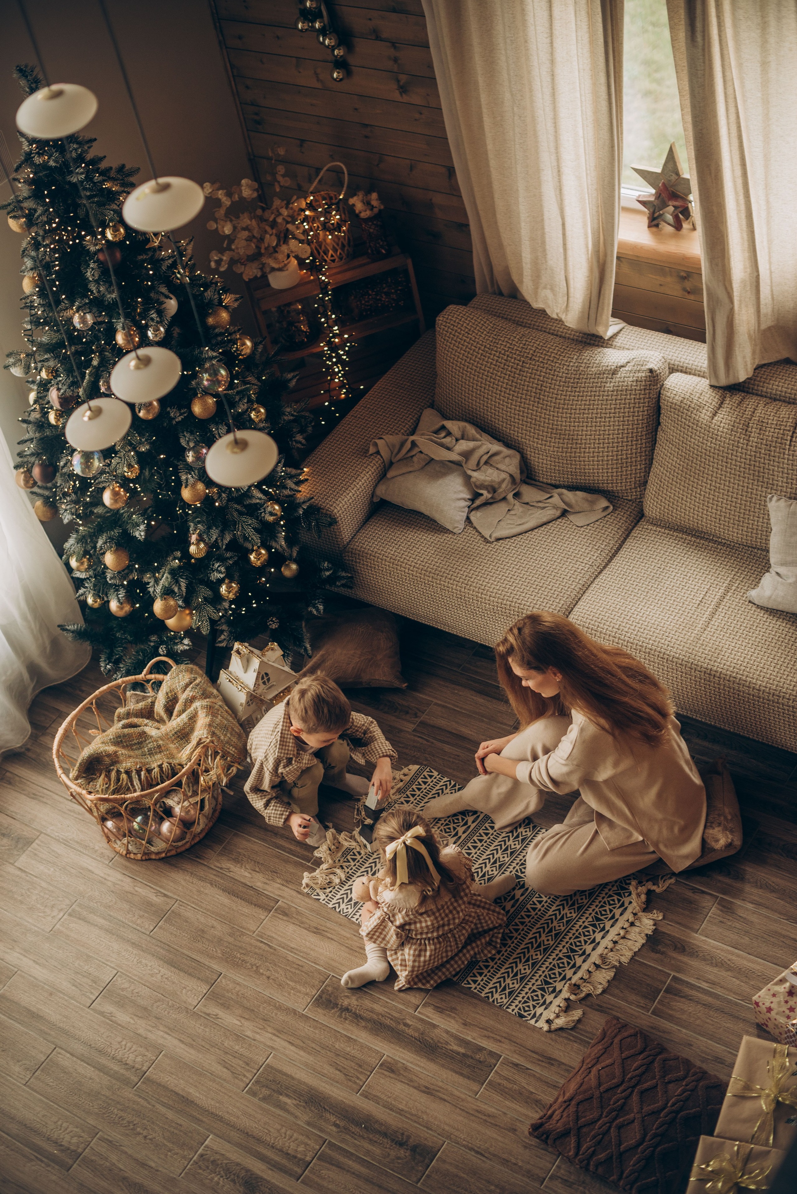 Семейная новогодняя фотосессия в студии. Семейный фотограф в Домодедово и Москве Елена Пичугина