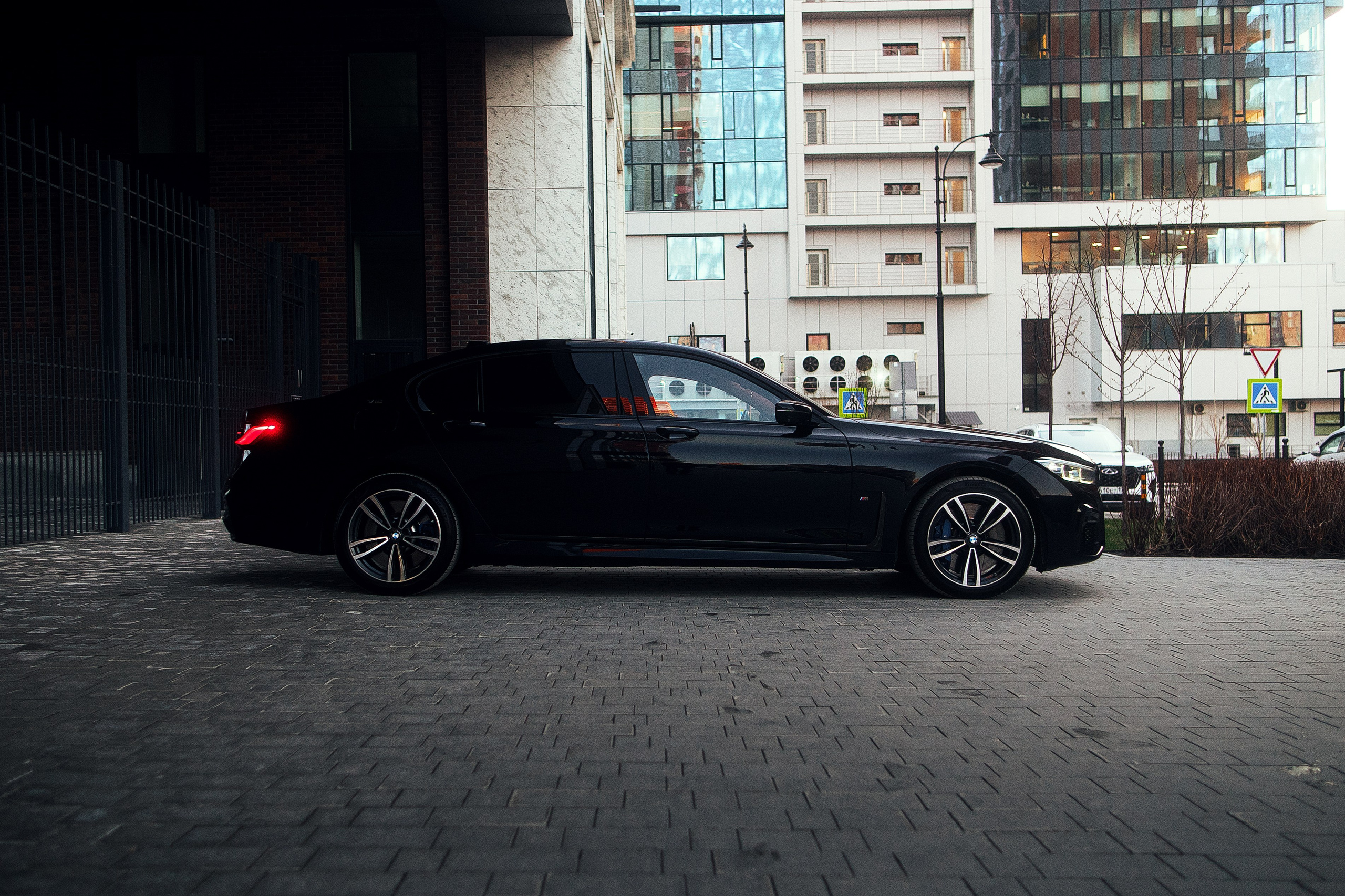 BMW 760Li. Фотограф в Новосибирске Владислав Унтерберг