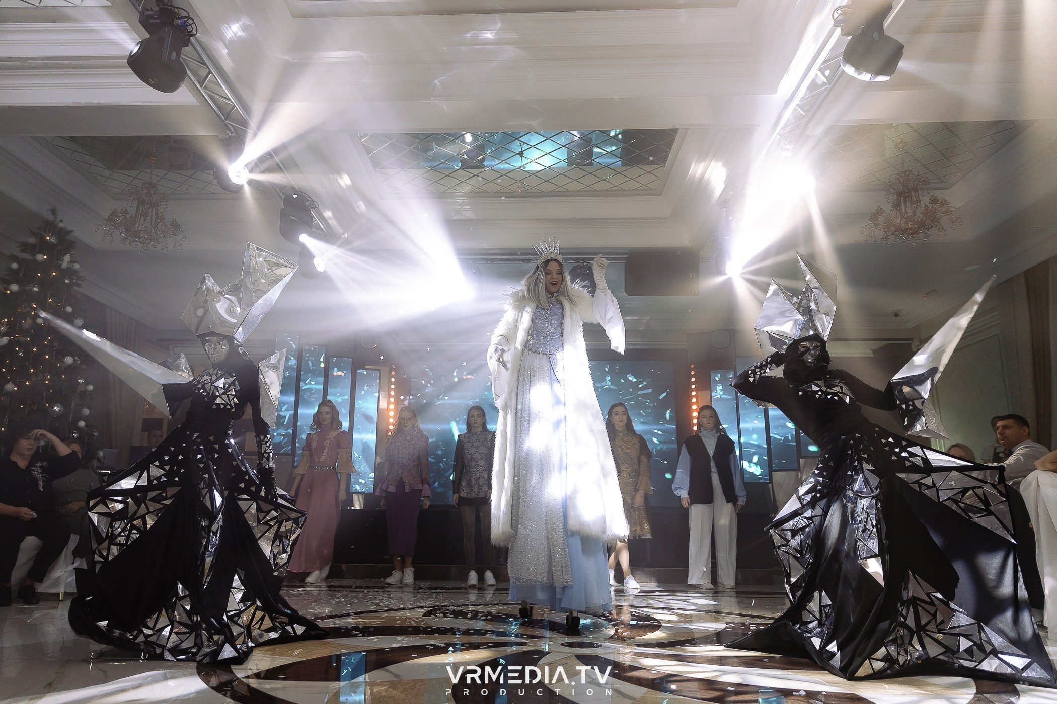 Новогодний вечер в ресторане «Лазурный Берег»