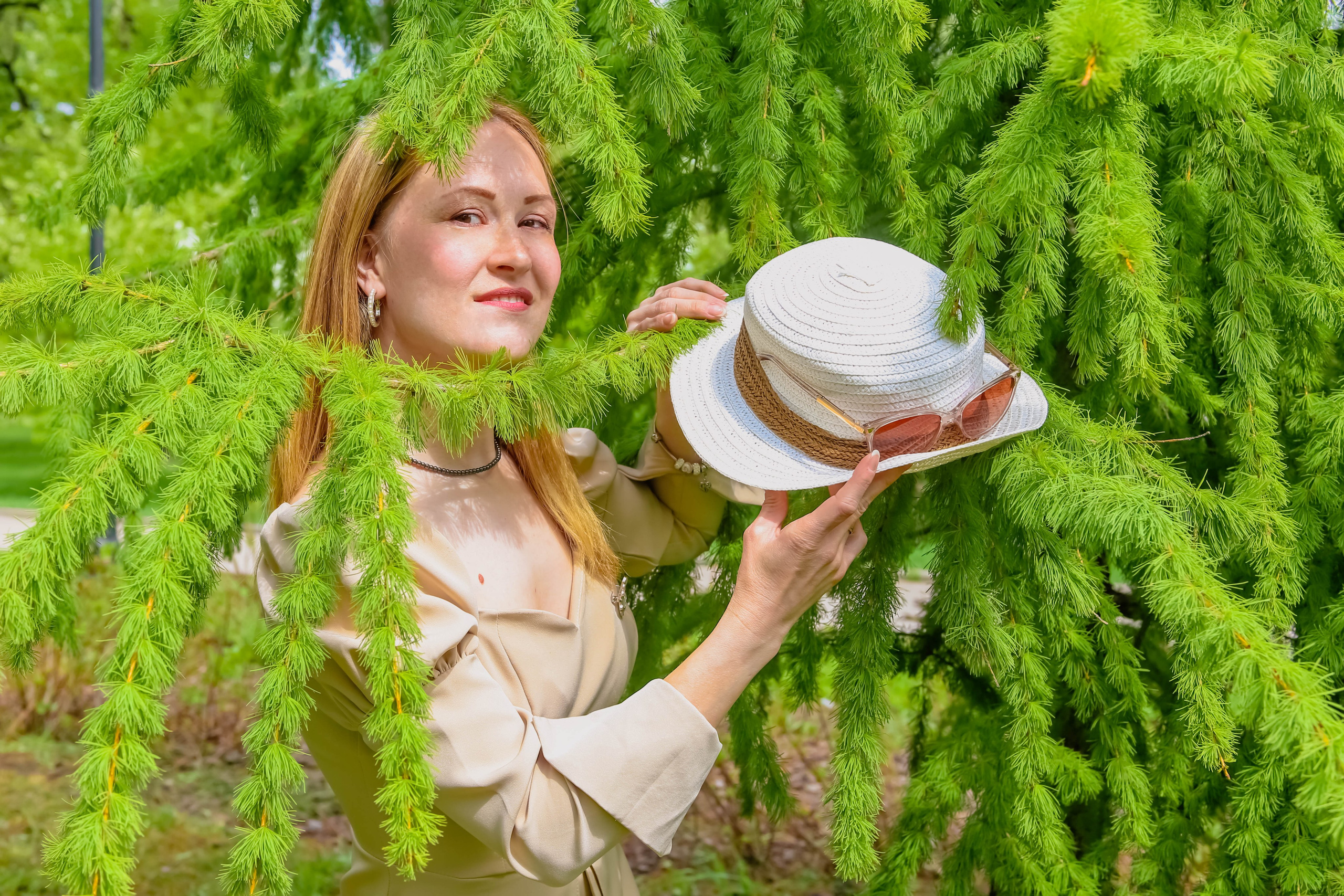 Маша и яблони. Фотограф Пермь. Фотосессия в фотостудии Перми и на свежем воздухе