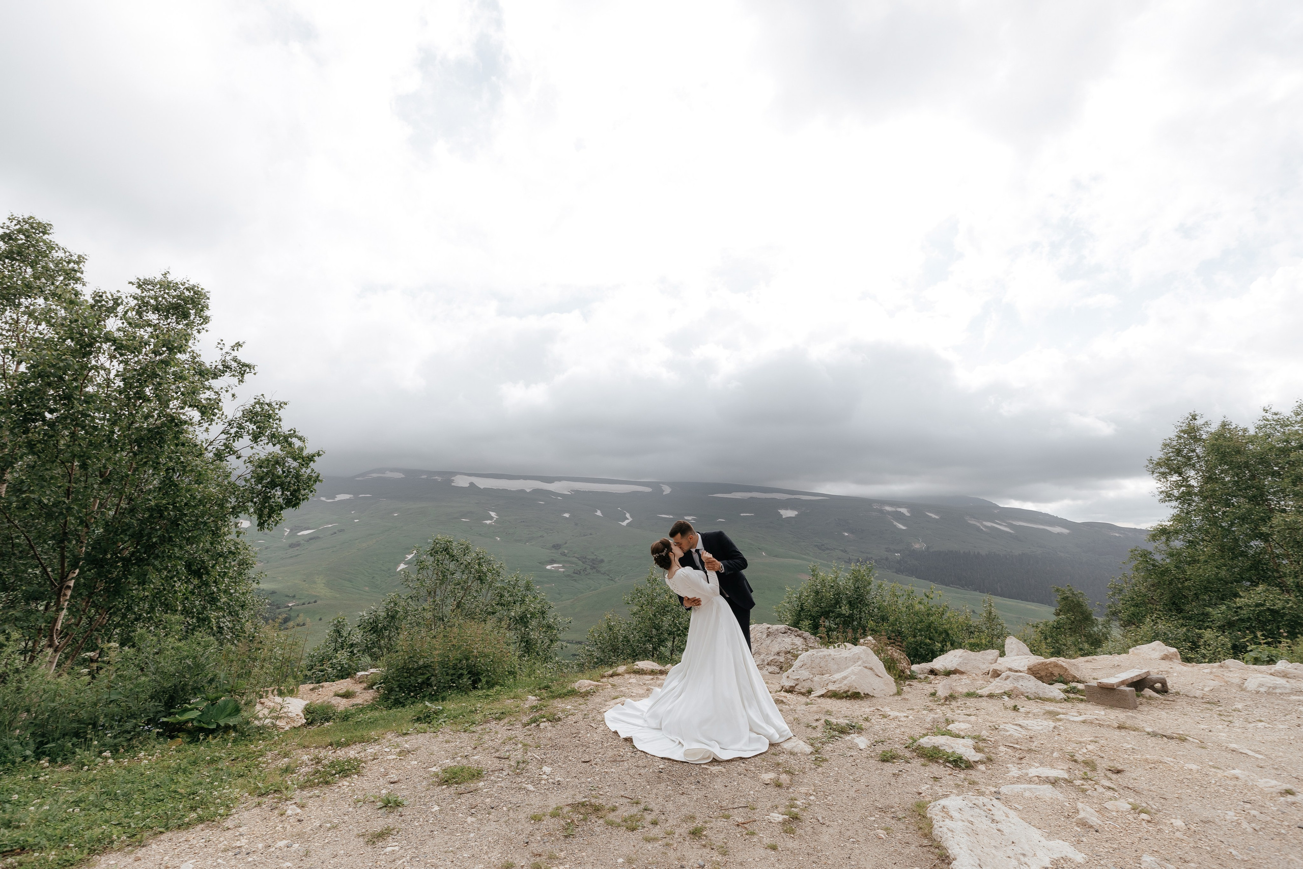 Максим и Виктория на плато Лаго-Наки. Миленина Юлия Свадебный и семейный фотограф в Краснодаре