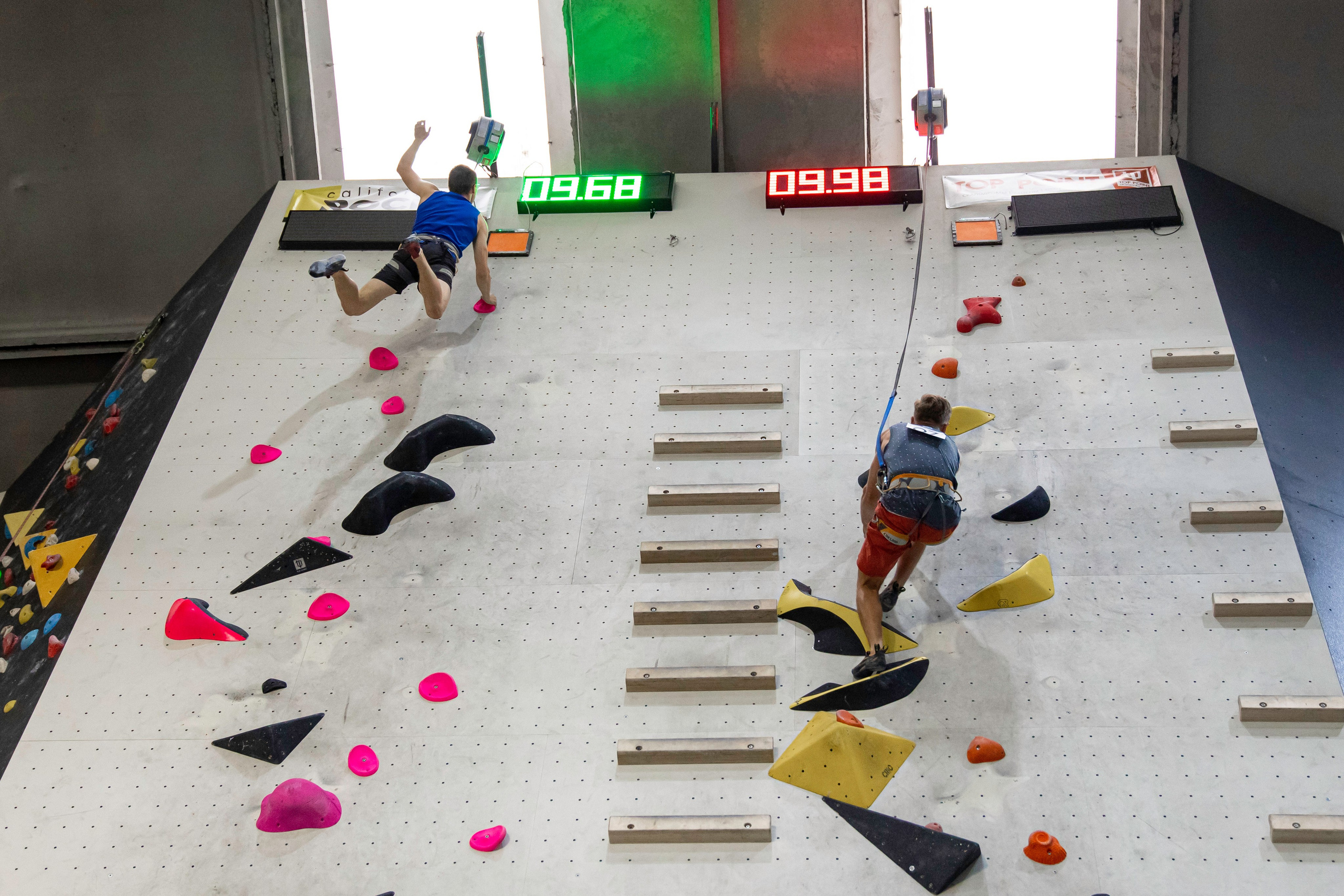 Спортивное скалолазание на скалодроме. Фотограф на праздник, корпоратив, День Рождения и Юбилей в г. Санкт-Петербурге Алексей Анкушев