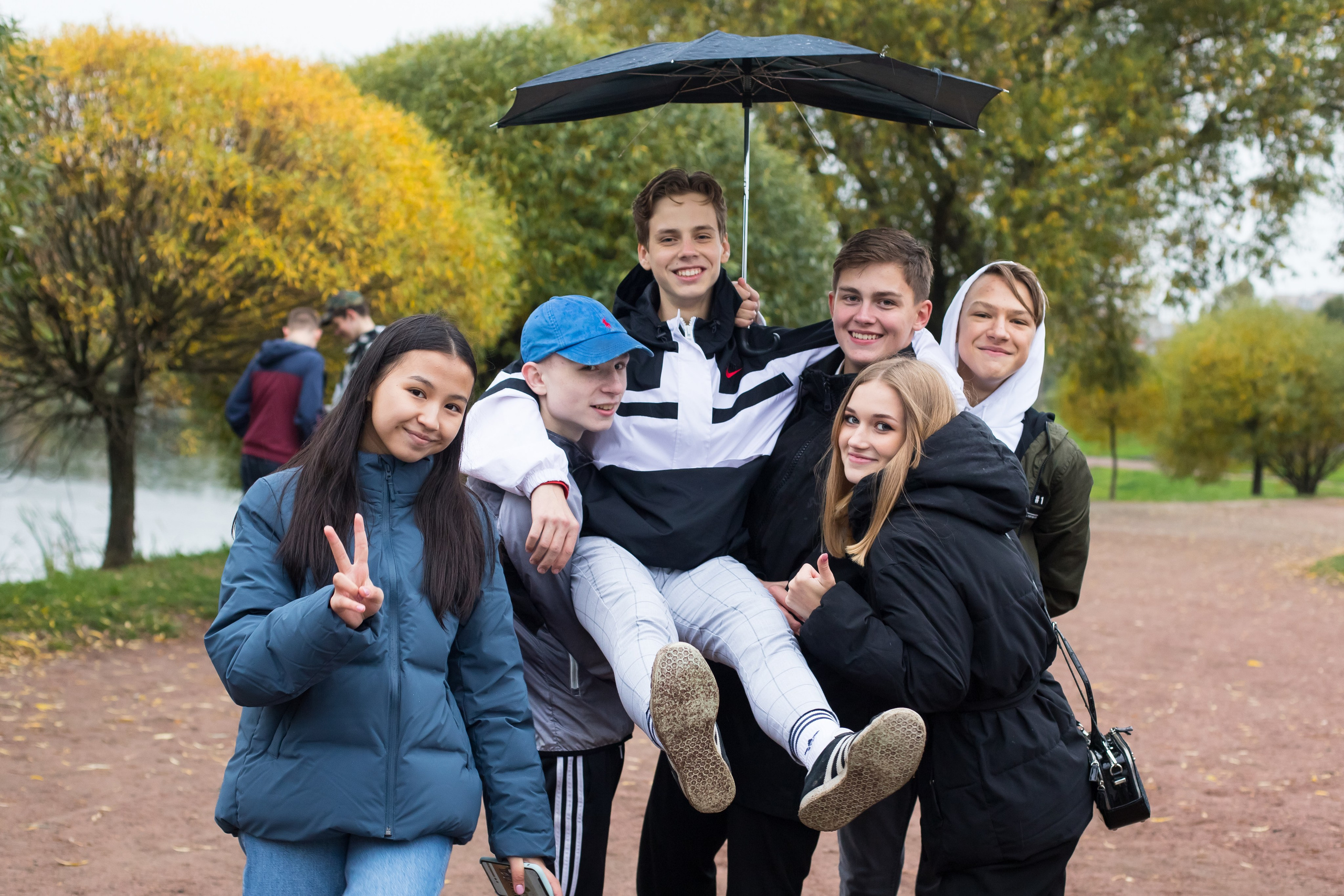 уличные фотографии в выпускном альбоме