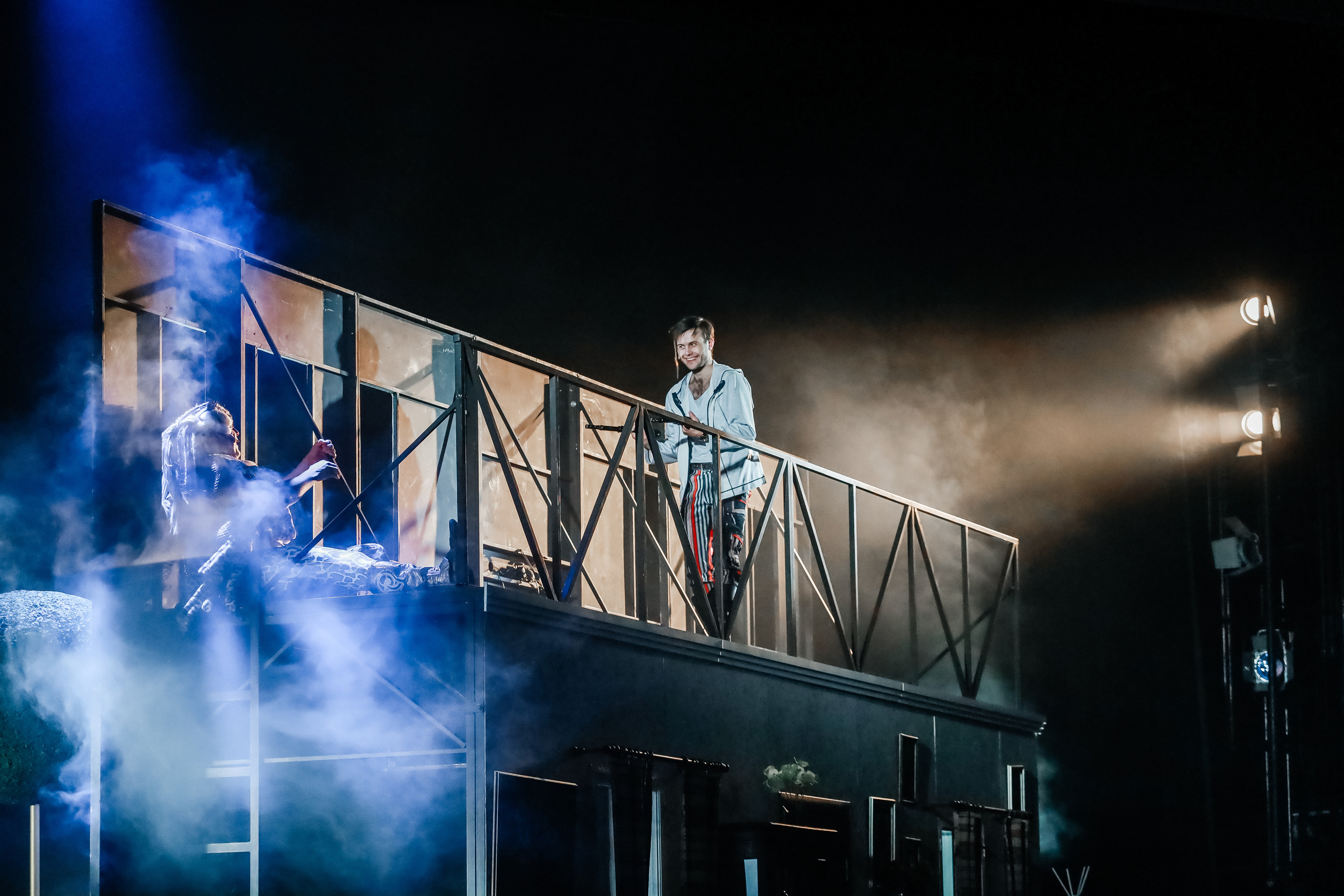 «Коварство и любовь». Молодежный театр Алтая. Режиссёр Алексей Серов. Фоторепортаж. Театральная фотосъёмка