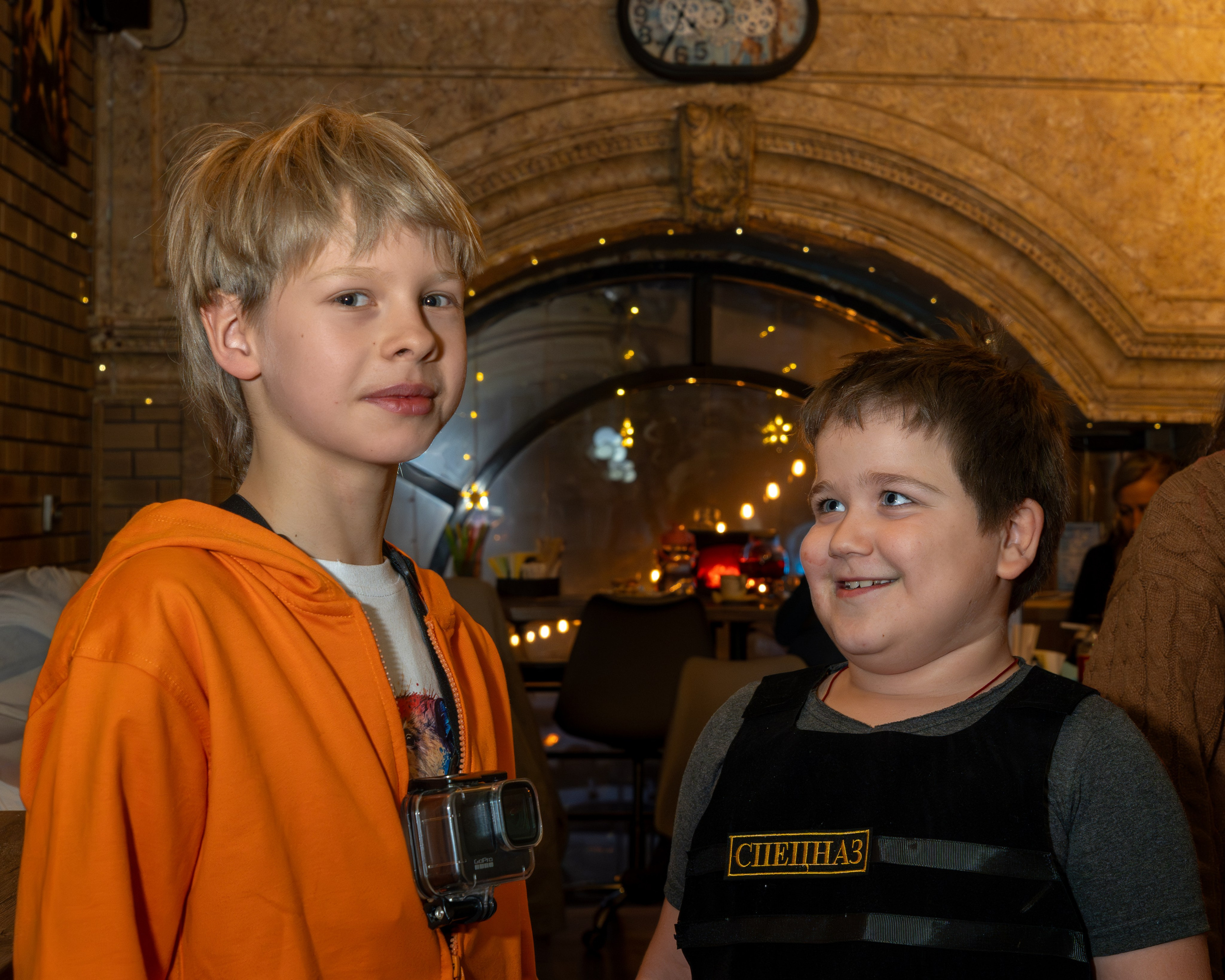 '25 Christmas at KofeBara. Stan Sidel’s Art