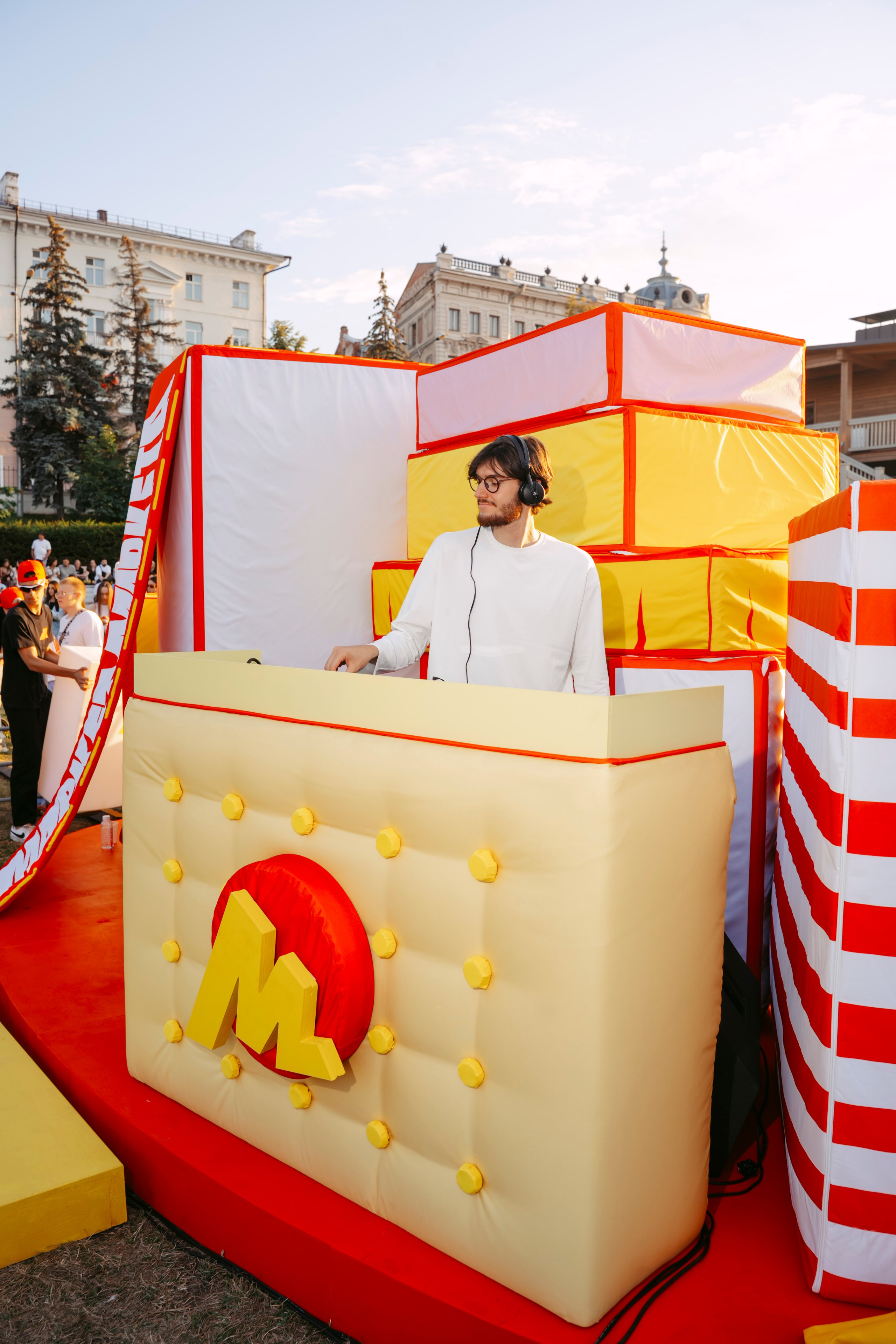 Маркет Маркета. Казань / 2025. Саша Копылов, фотограф в Казани
