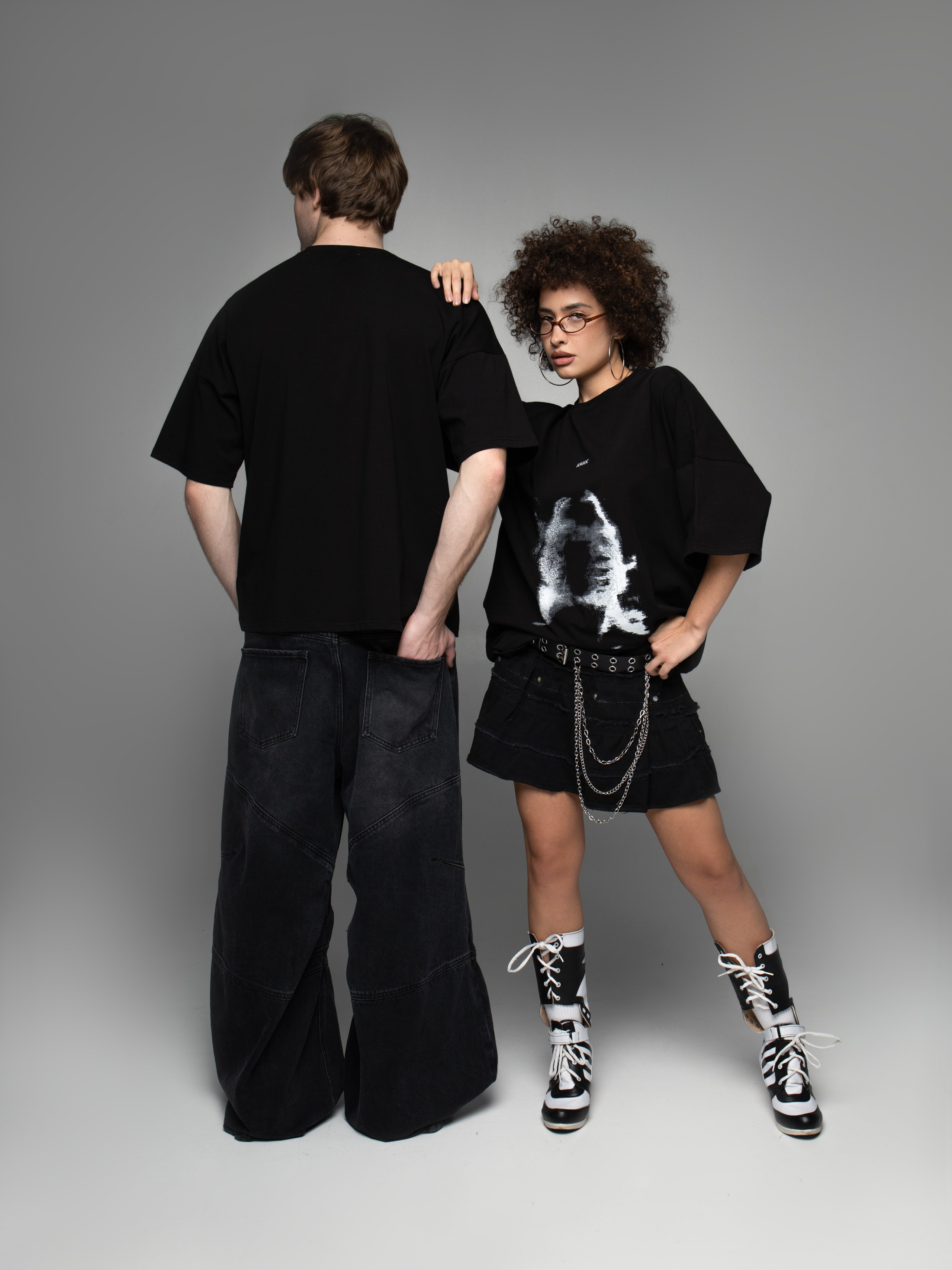 КАТАЛОГ | серый фон. RUNA production — стильные съемки для брендов