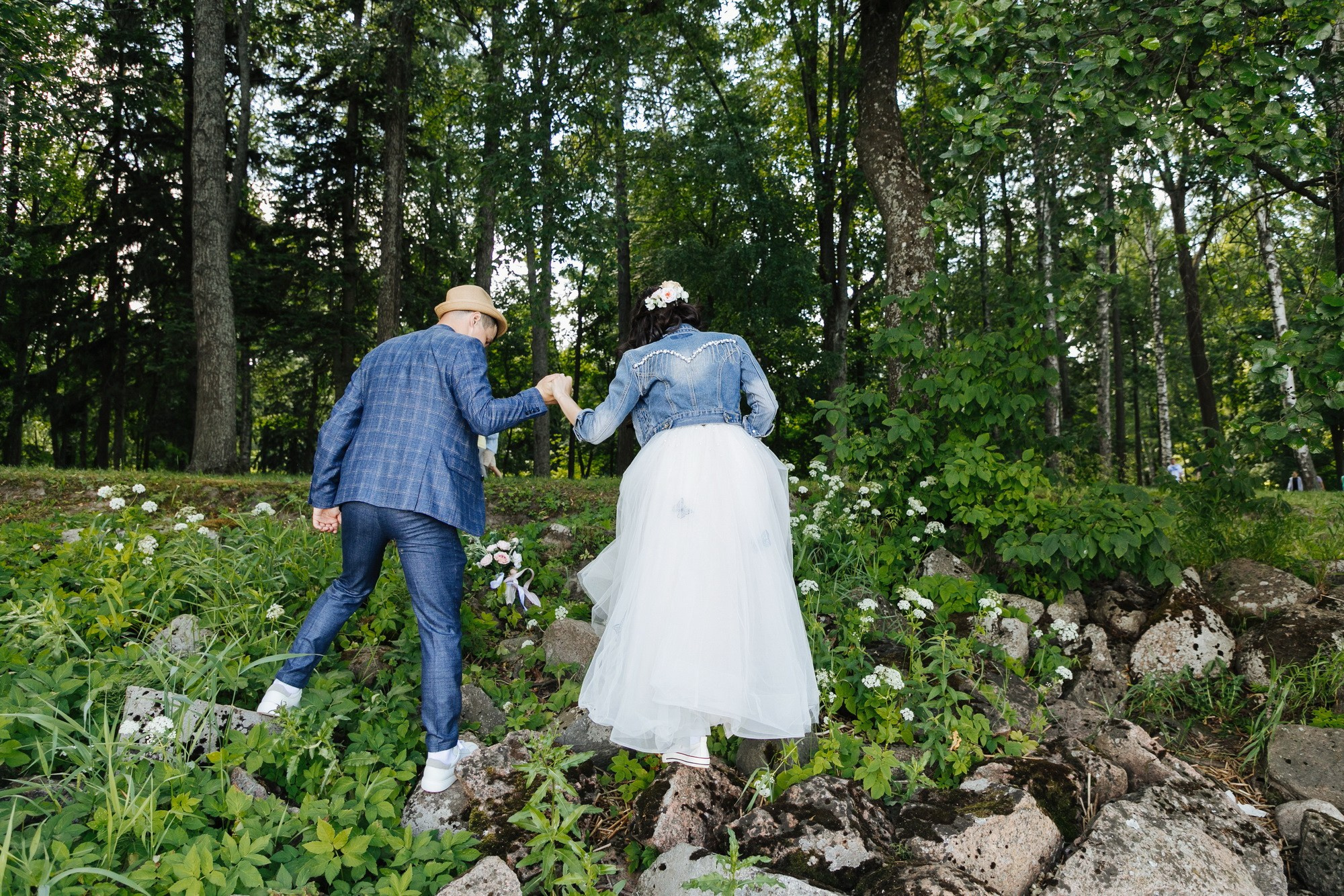 где провести свадьбу в спб, петергофе, свадебный костюм для жениха магазины, свадебный салон в спб найти, торт для свадьбы заказать, найти фотографа на свадьбу, праздник