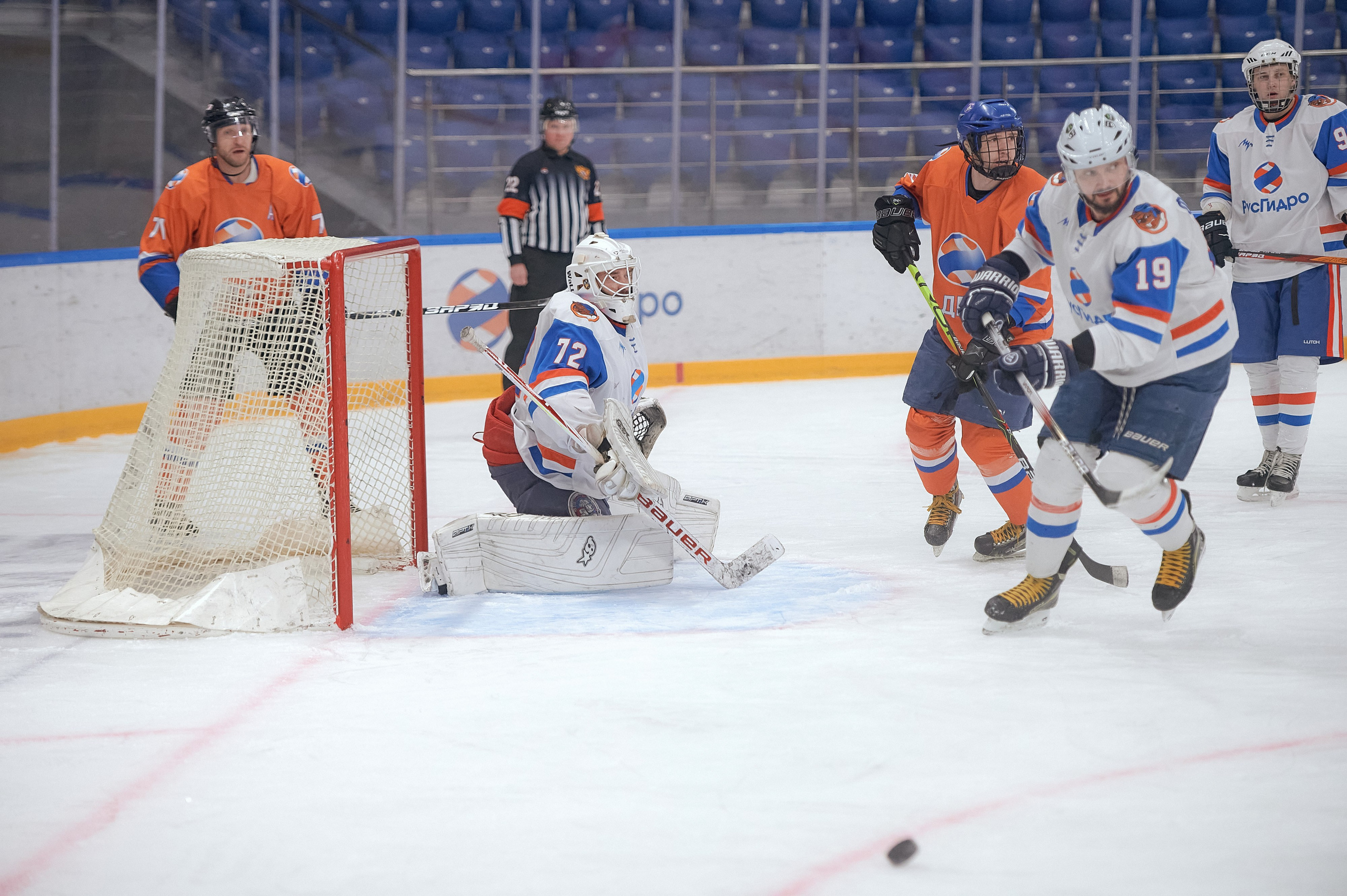 Портфолио репортажной фотосъёмки: Кристалл арена — Хоккей — РусГидро. Фотограф Яковлев Роман — Красноярск