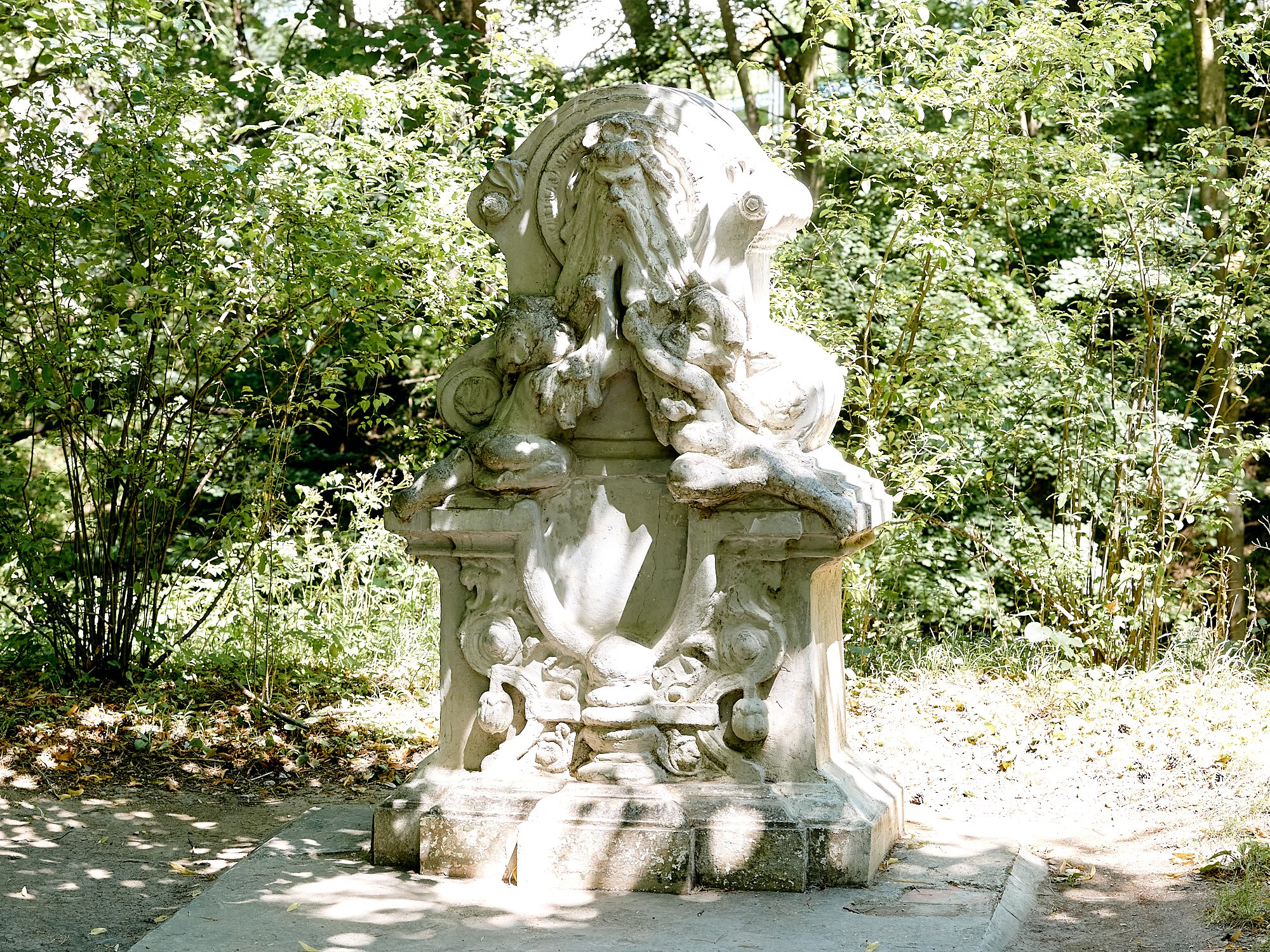 Кисловодск, Россия. Август 2024. Фотографии отовсюду и обо всем