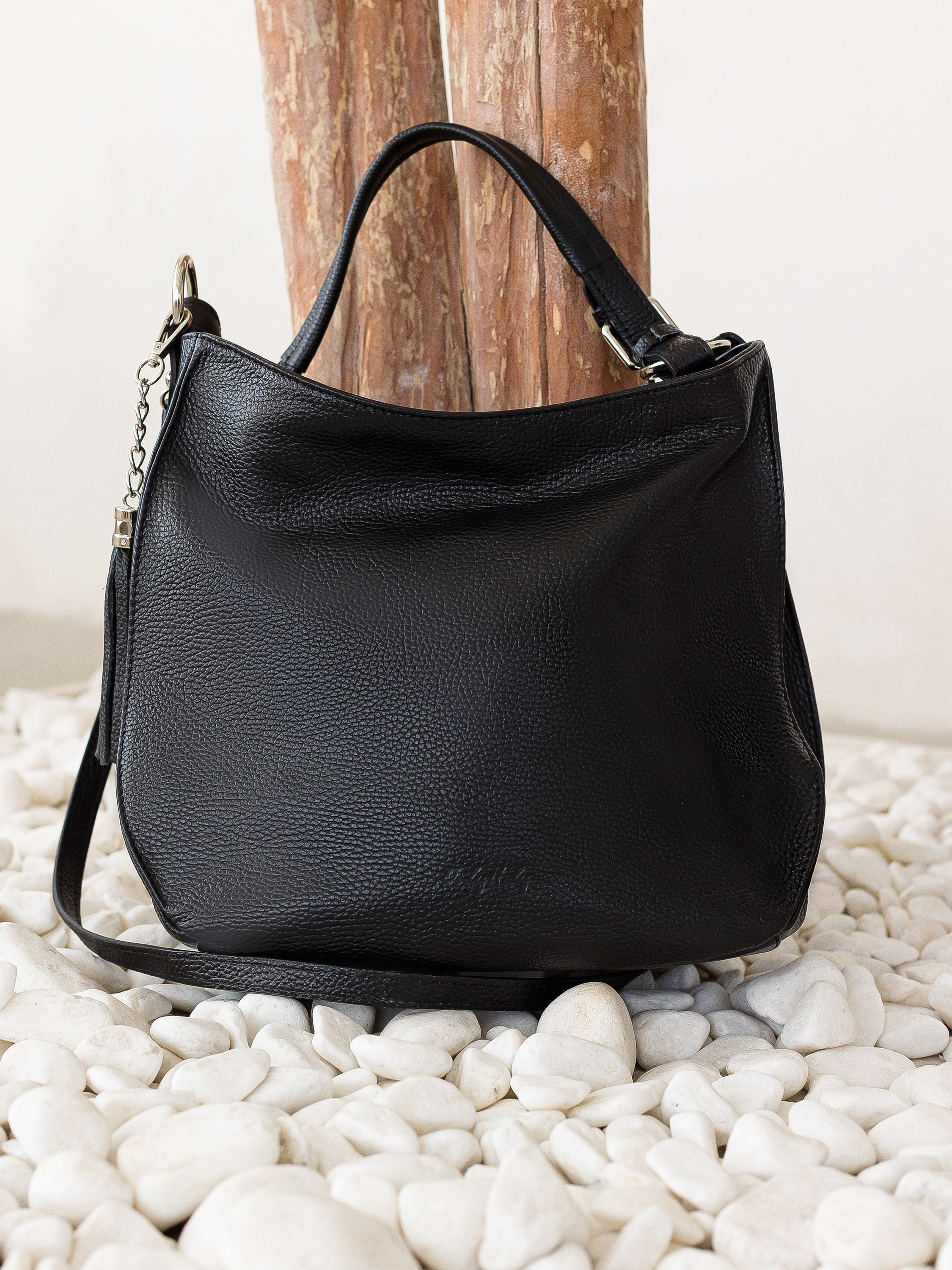 Предметная съёмка сумок для маркетплейсов. Предметный фотограф в Симферополе Антон Катунин