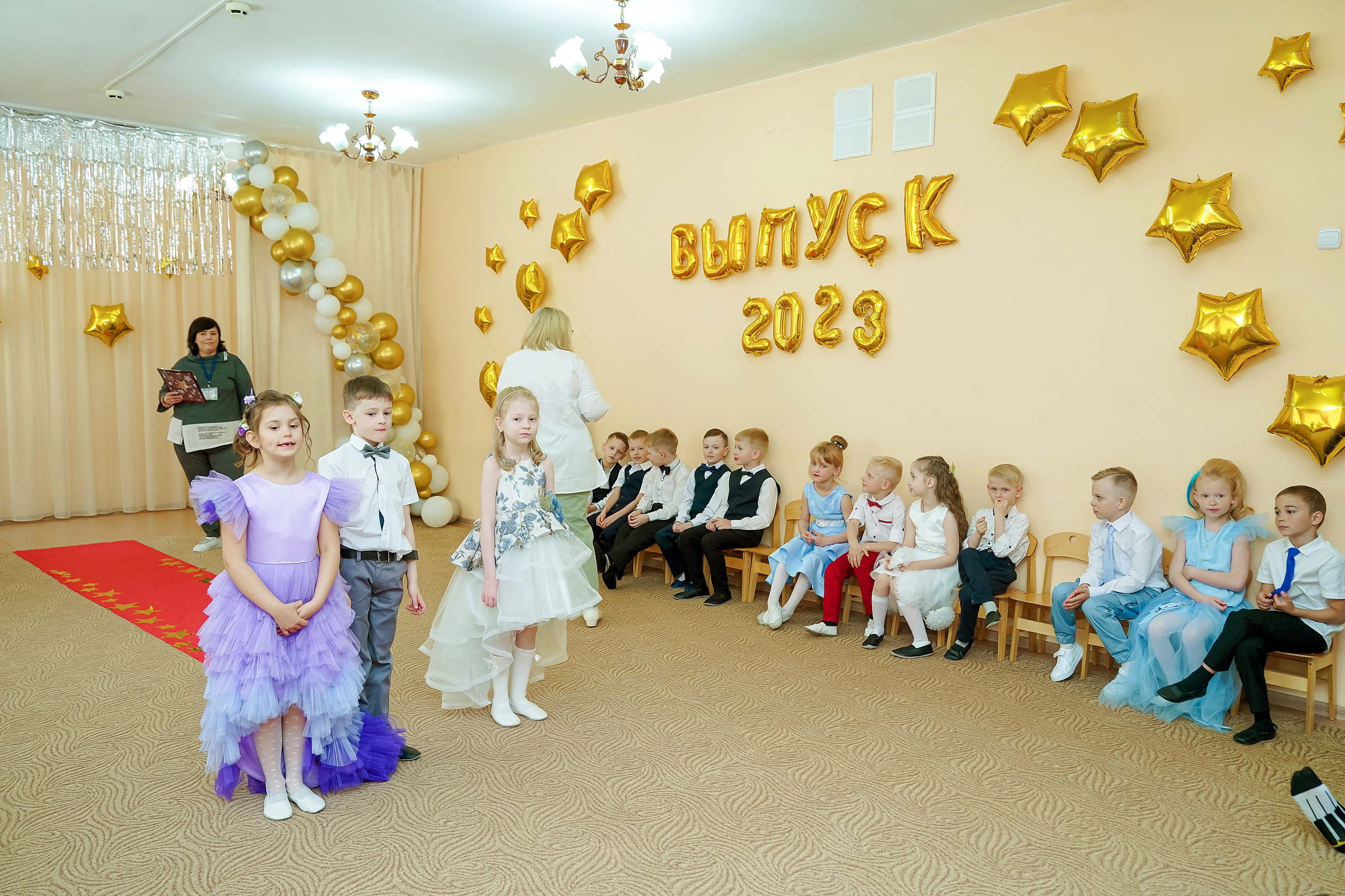 Фотосъемка видеосъёмка фотограф видеооператор новогодних утренников  в. Фотограф, видеооператор Нина Коршунова