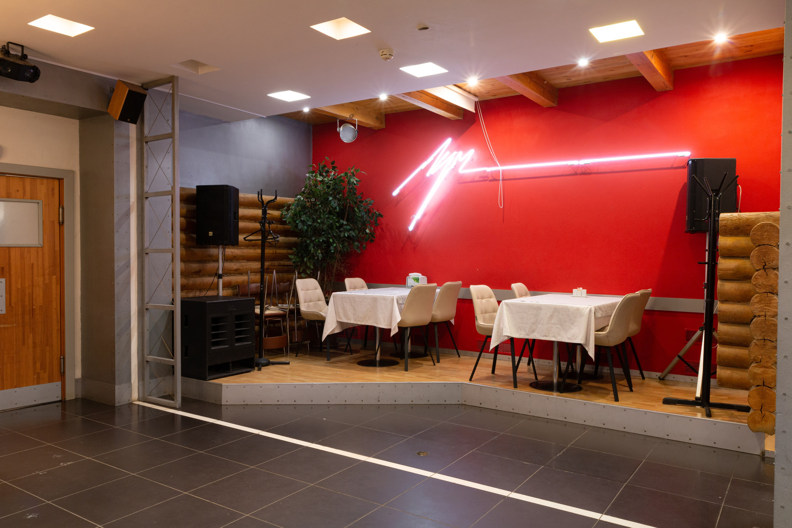 Интерьерная съёмка для кафе и ресторанов. Предметный и репортажный фотограф Алексей Кротов