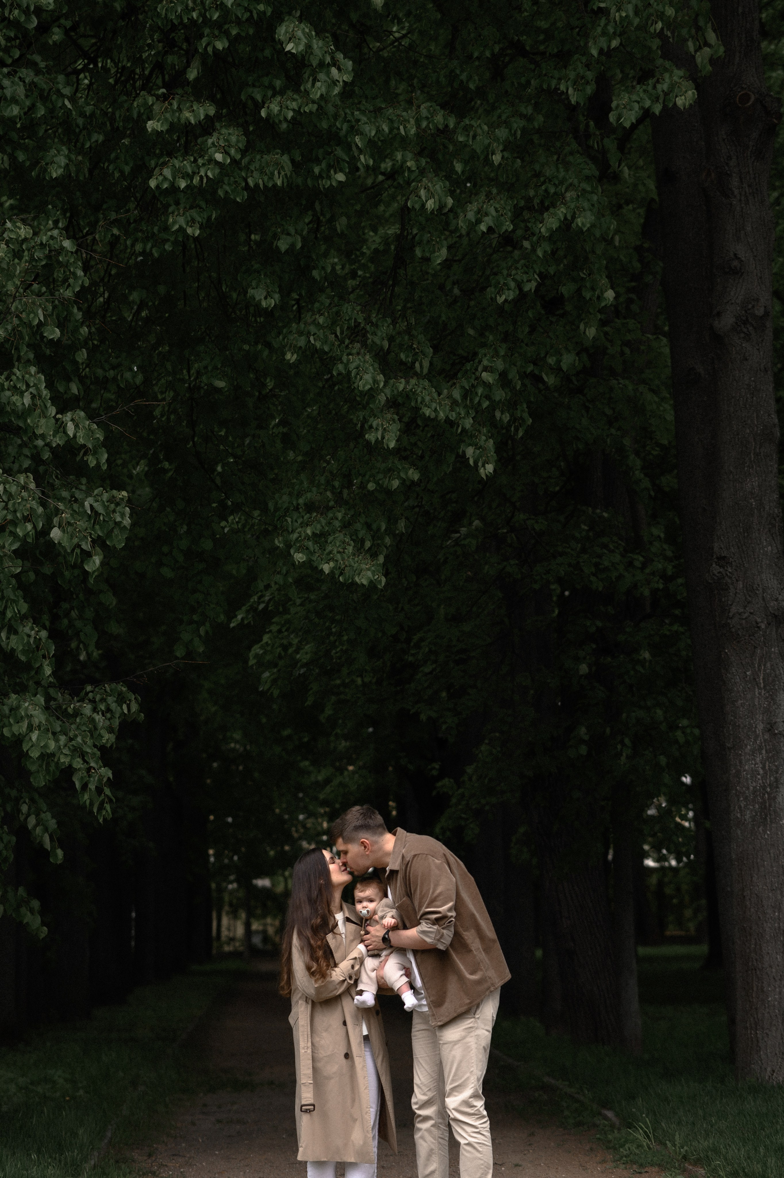 Даня, Лида и Эмма. Прогулка по усадьбе. Семейный и свадебный lifestyle-фотограф в Москве Мария Петрова