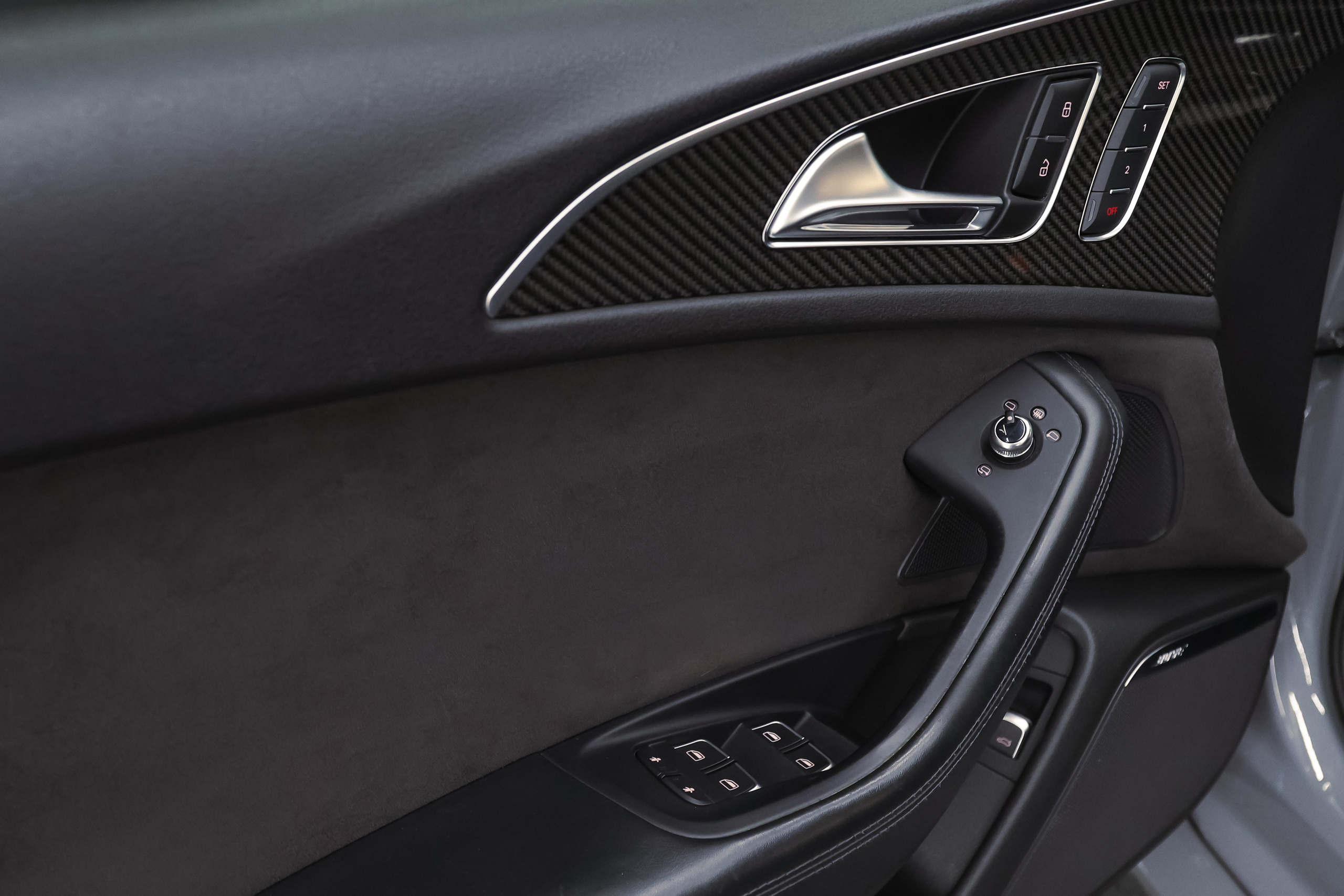 2017 AUDI RS6. Mixturecaptures