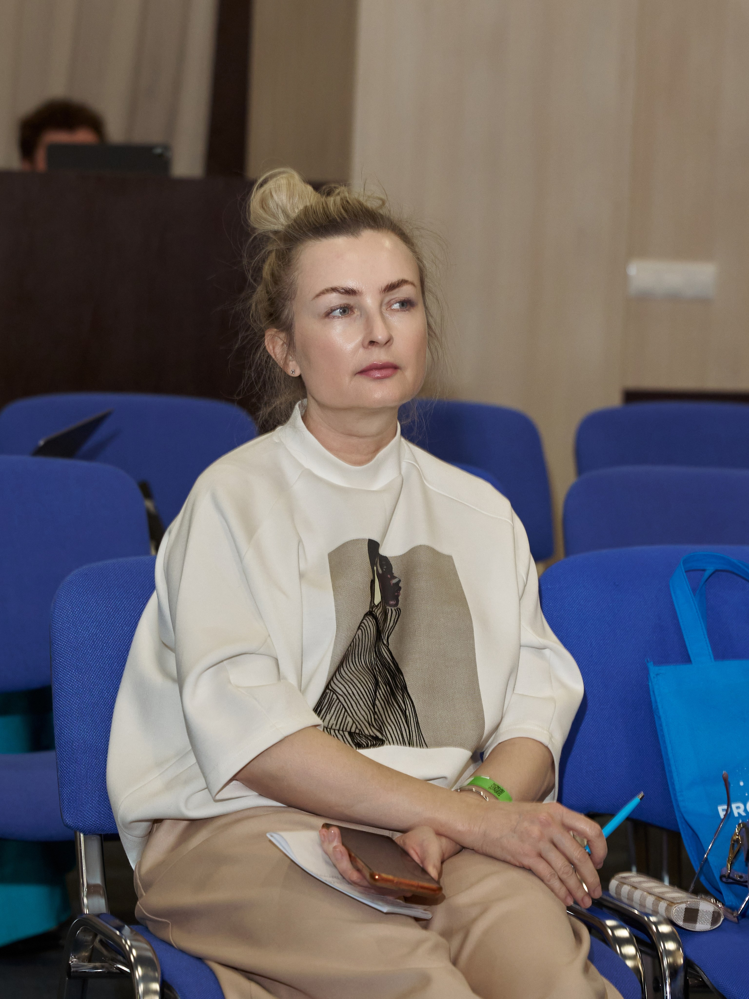 СЛУШАТЕЛИ. PRO-AGELESS