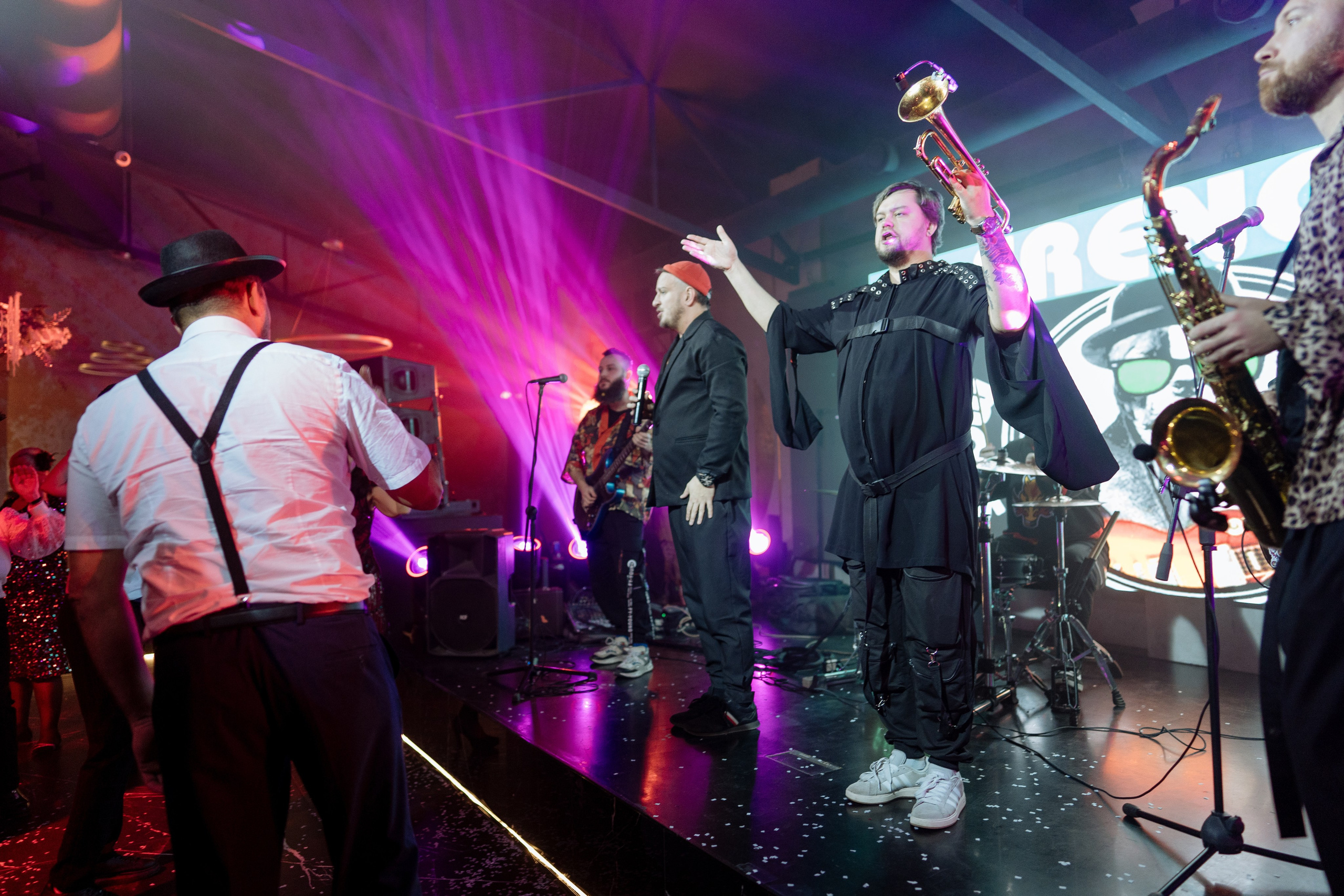 Альбион Тур