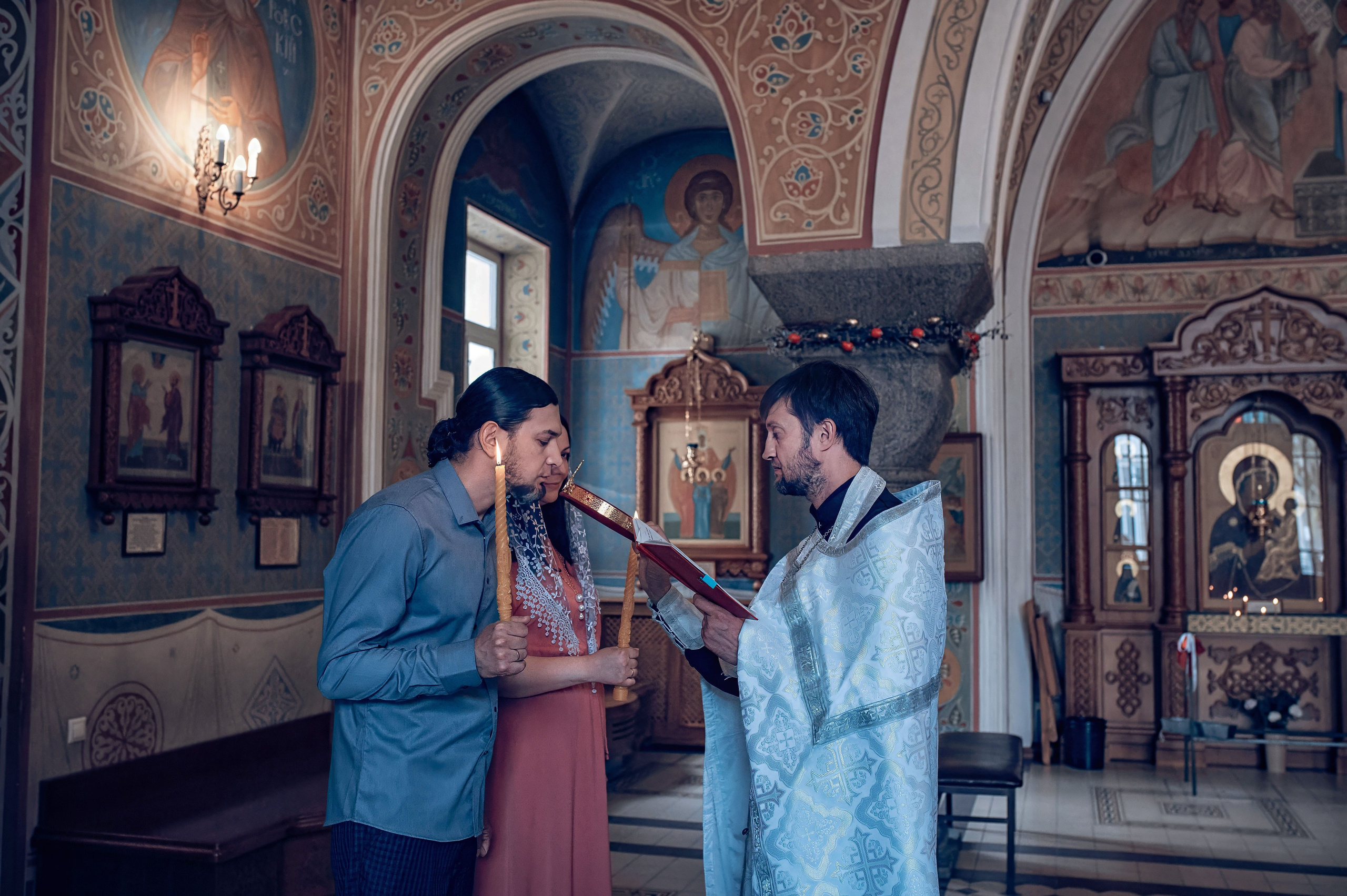 Съемка таинства венчания. Фотографы крещения/венчания  Красноярск Татьяна и Вячеслав Переваловы