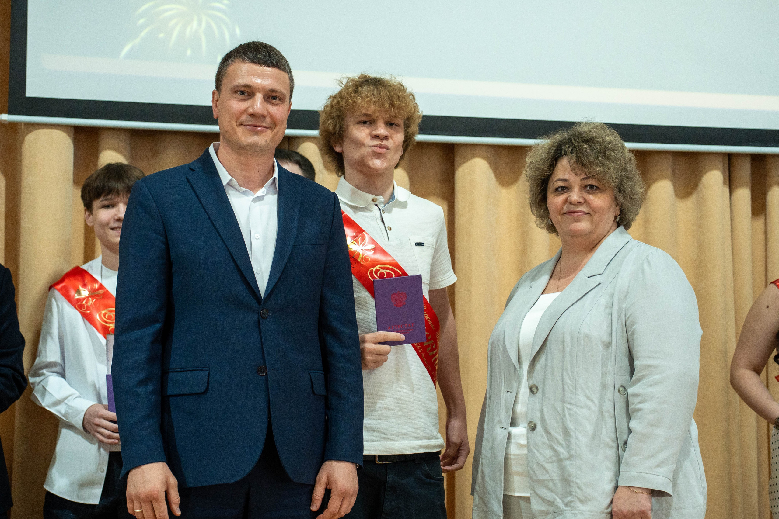 Выпускной 26.06.2026. Коммерческий и художественный фотограф и видеограф в Москве Арсений Тургенев