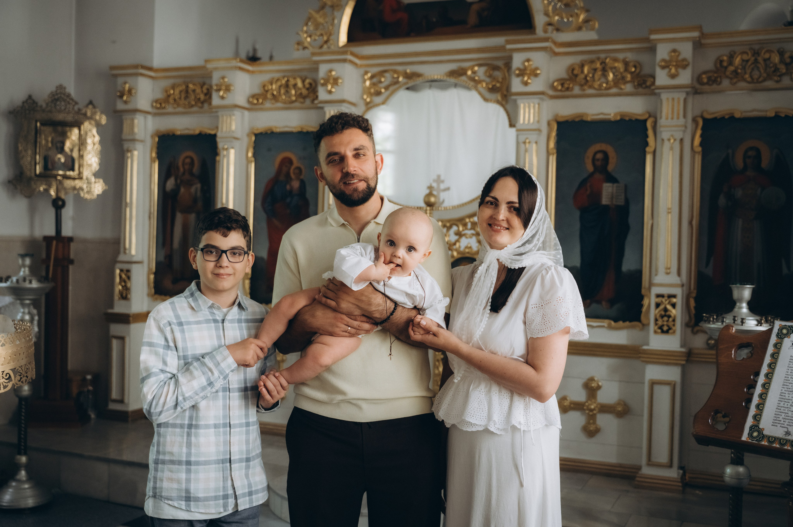 Крещение Мии и Льва. Семейный фотограф в Минске Дарья Дреко