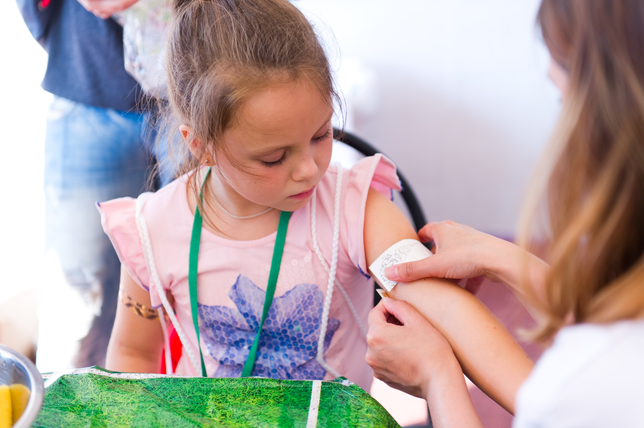 Турбофутбол (корпоративное соревнование «Пятерочки»). Репортажный фотограф и видеограф Слава Думчев. Тимбилдинги, отчетники, корпоративы