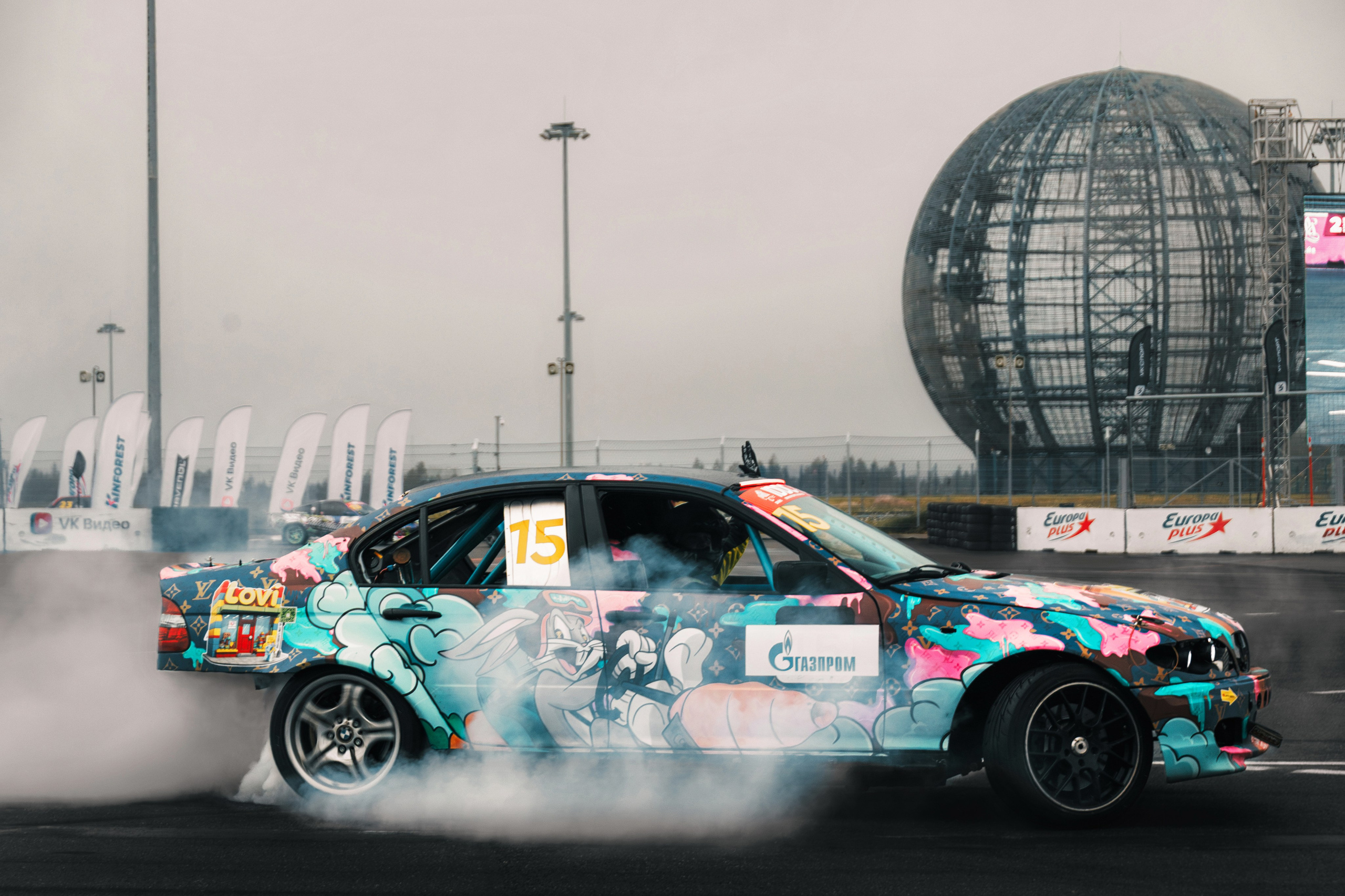 IDDC Этап 2: Бетонный Колизей и блогеры в деле