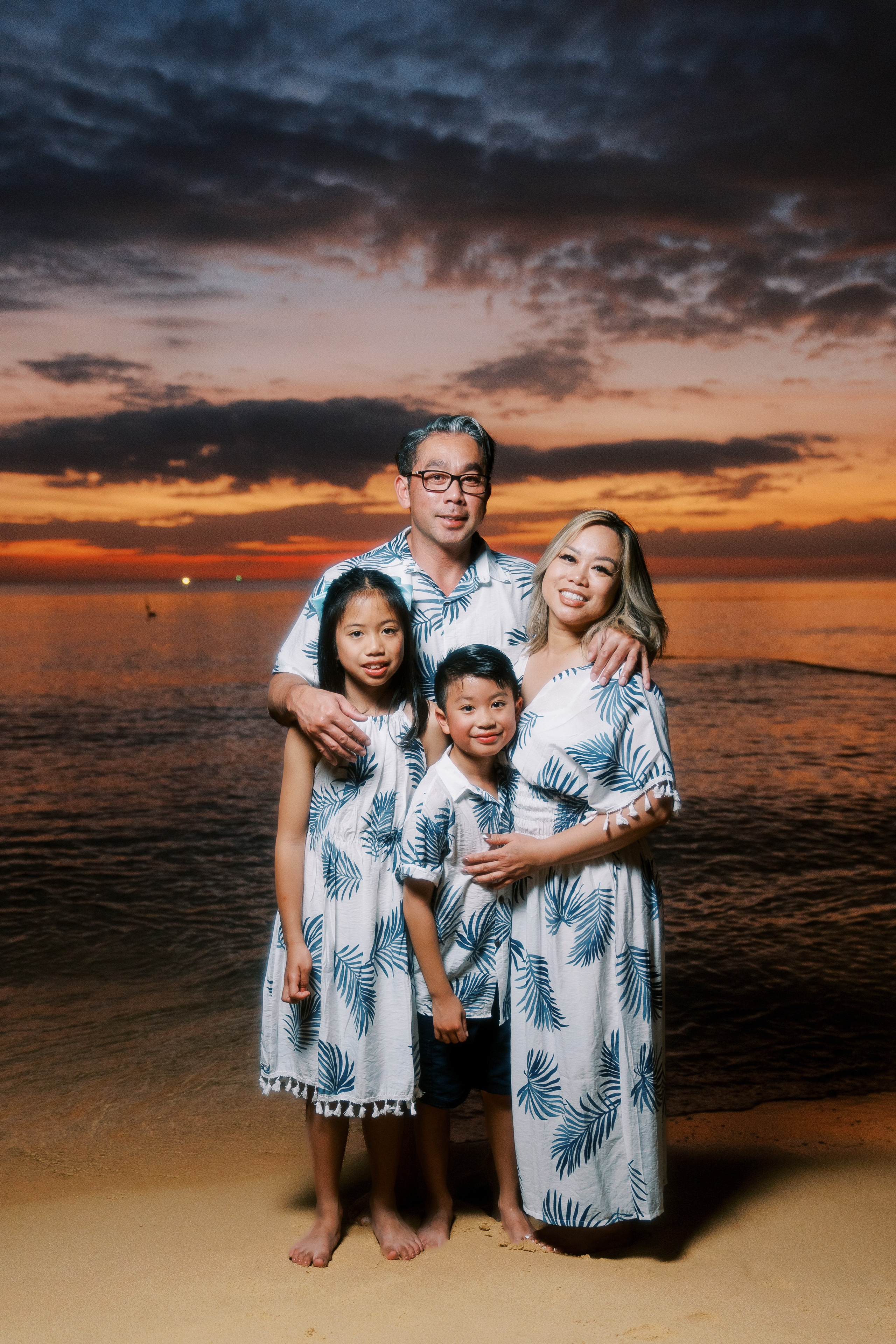 Sunset photo shoot. PhuQuoc photographer — Phu Quoc wedding photographer