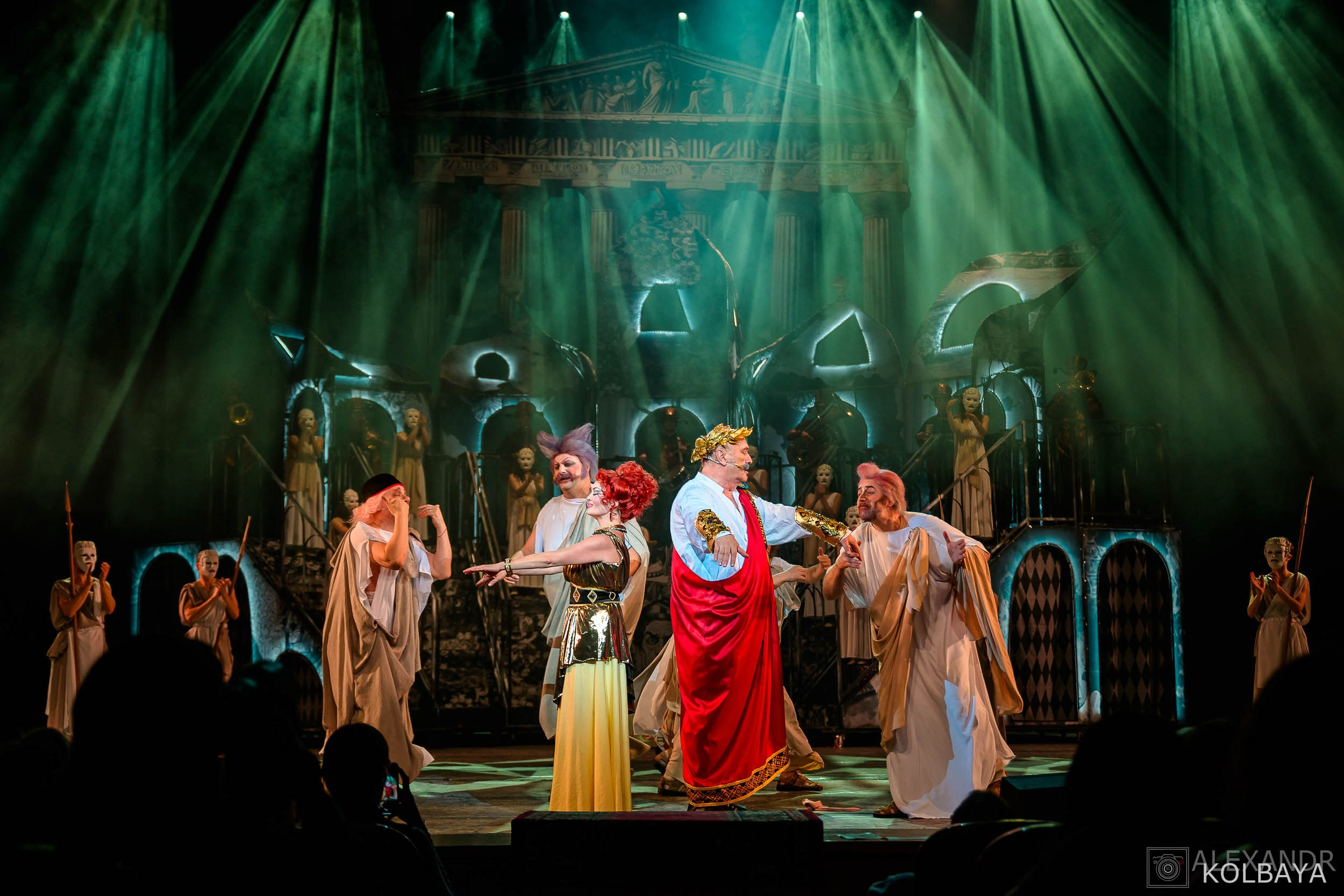 Фоторепортаж со спектакля Ревизор. Концертный и театральный репортажный фотограф в Москве Александр Колбая