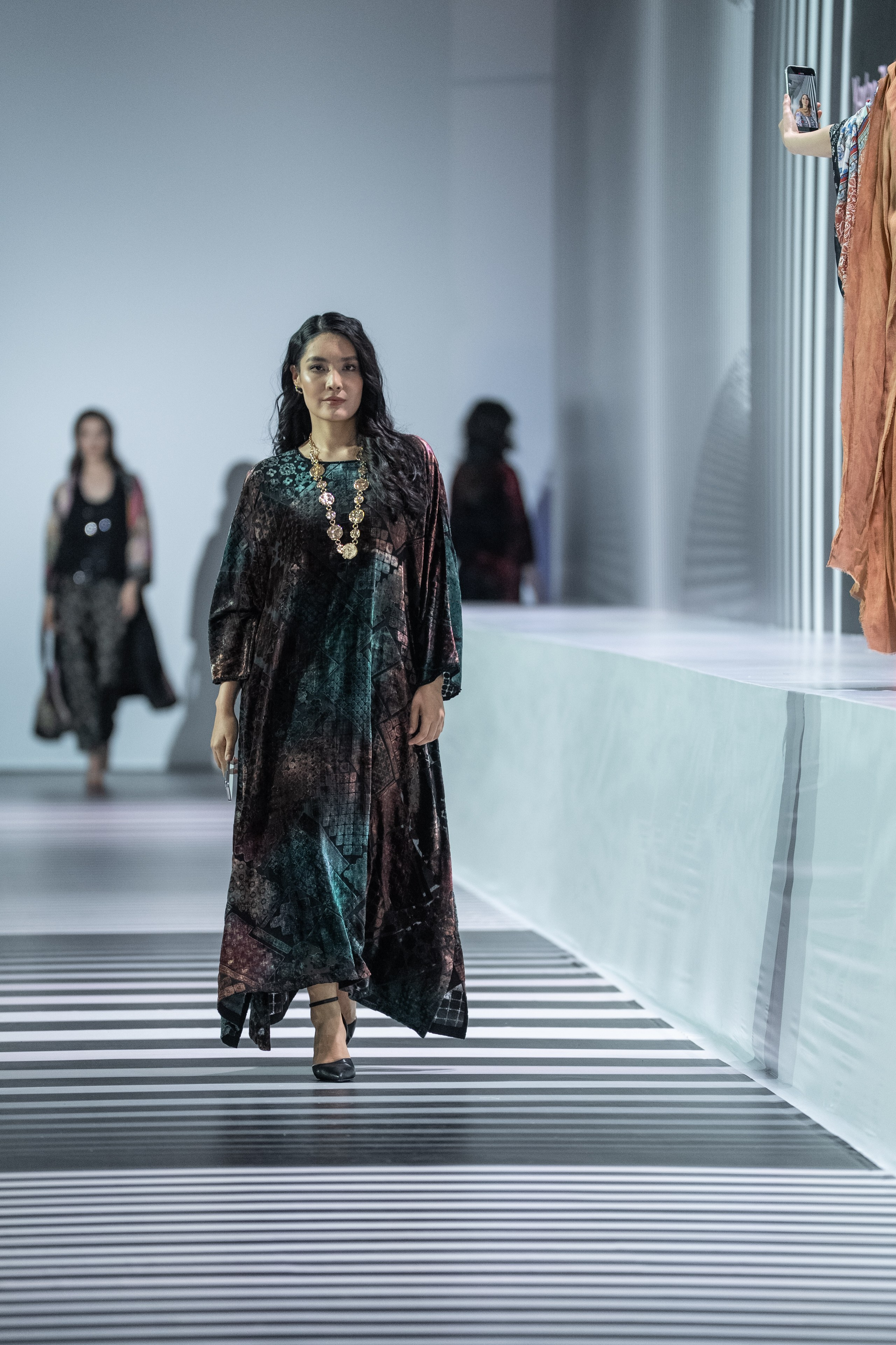 Brad YEARLAN ZHOLDASBEK. Сайт Алматинского НЮ АРТ, будуар и фэшн фотографа Дениса Карпенко