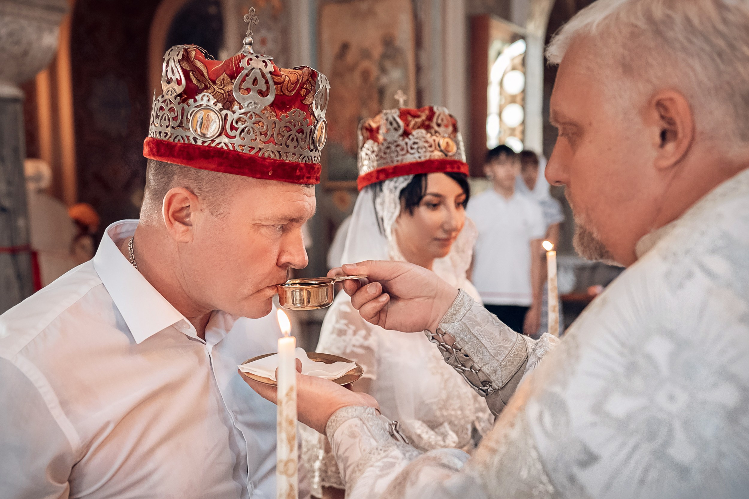 Венчание в храме Воскресения Христова пос. Форос. Церковный фотограф Севастополь
