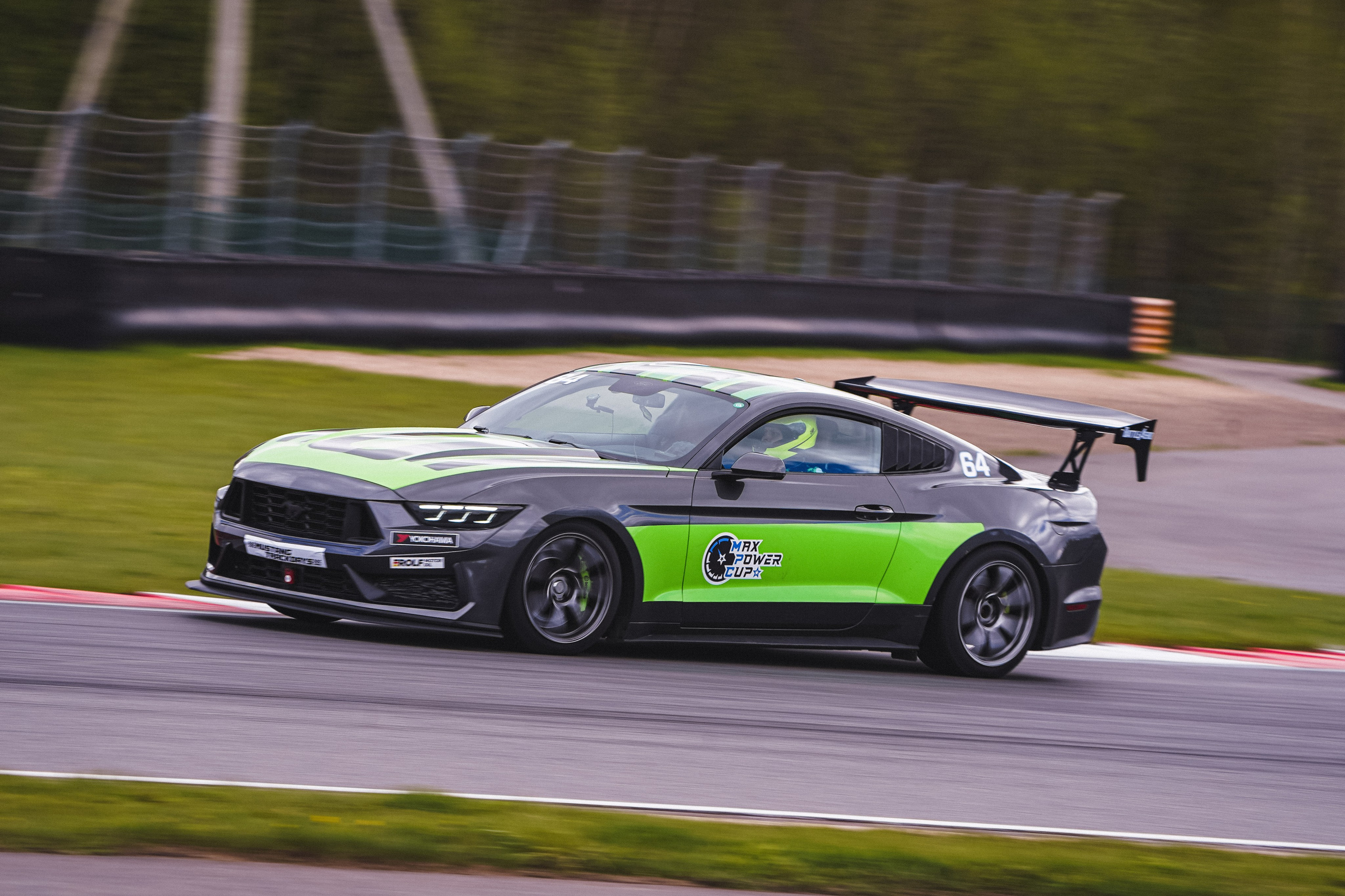 Mustang track days. Автомобильный фотограф Шакая Кирилл