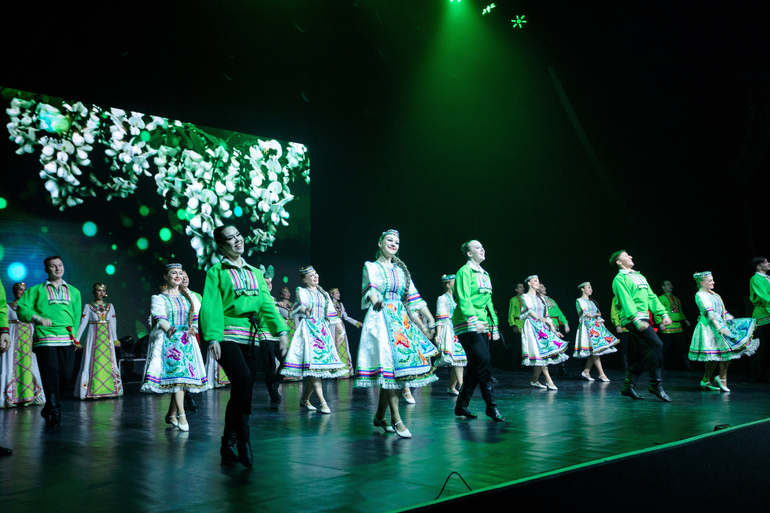 РЕПОРТАЖ: НОВЫЙ ГОД В ДК МЕТАЛЛУРГ. Профессиональный фотограф в Ижевске Леша Петров