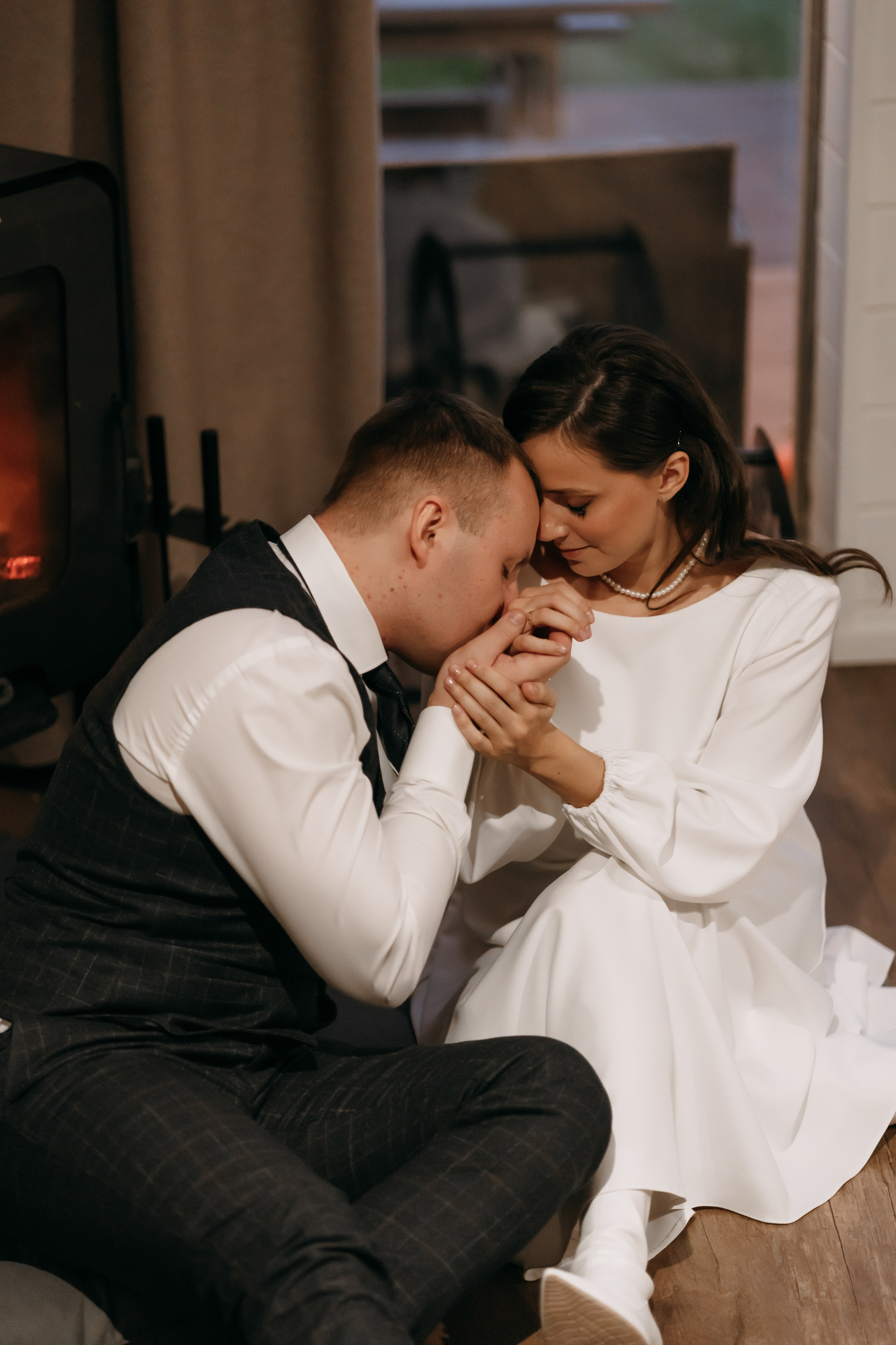 Выездная свадебная фотосессия в коттедже в Архангельске. Портретный и свадебный фотограф в Архангельске Елизавета Стрекаловская