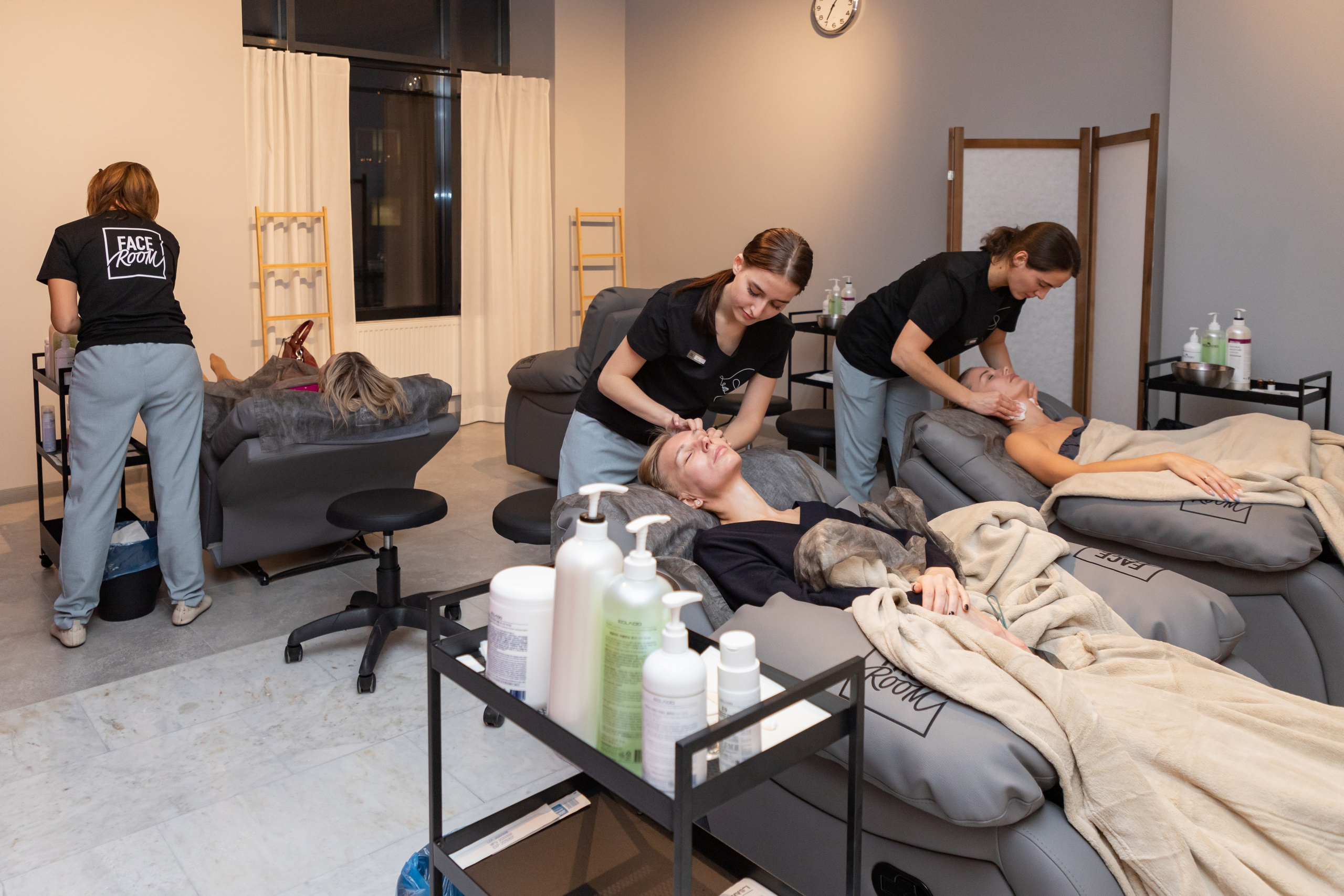 Открытие FaceRoom. Фотограф Денис Лесковский (Тюмень)