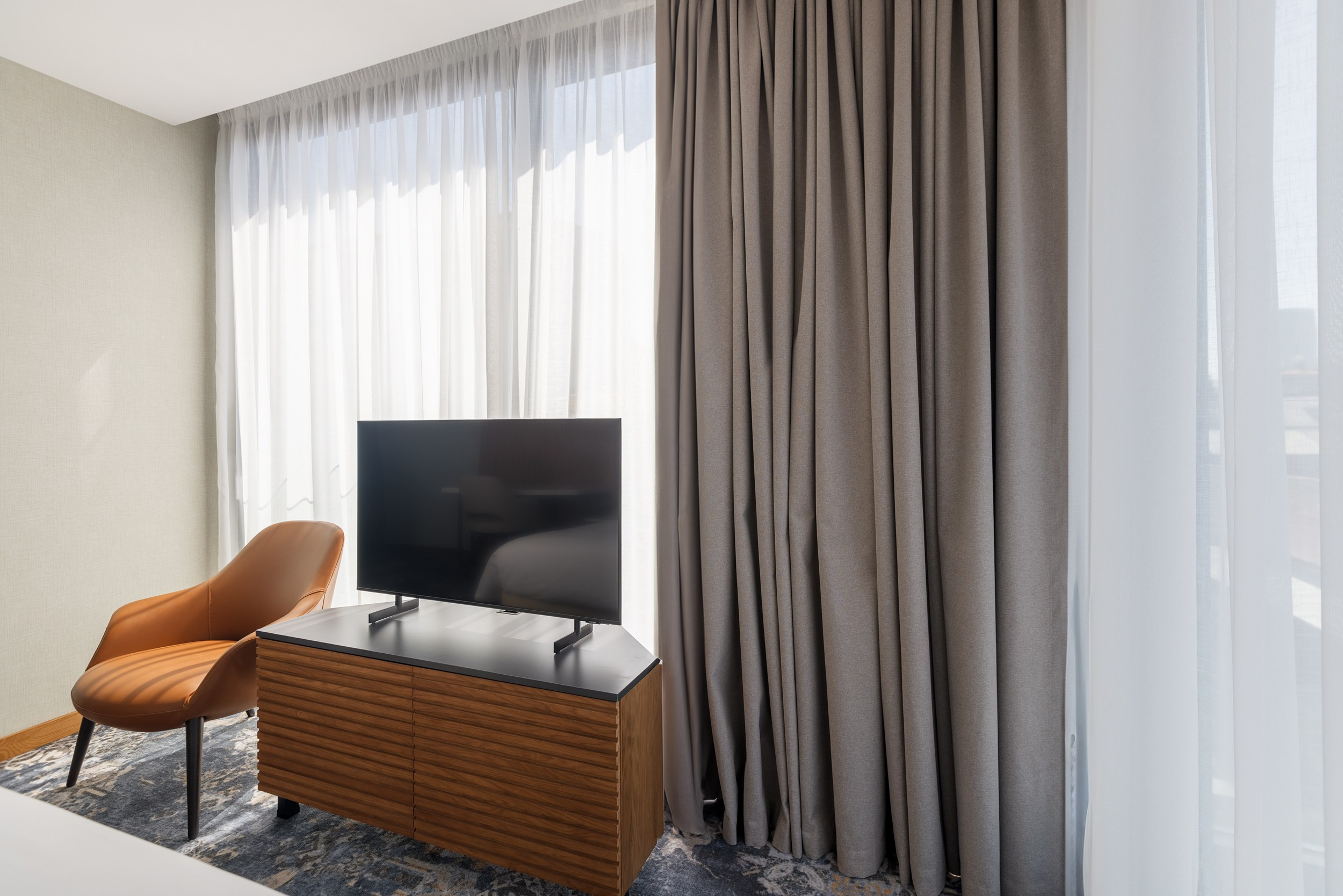 HOTEL PIAZZA EPIGRAPH (BATUMI). Режиссёр, клипмейкер, фотограф — Андрей Охота