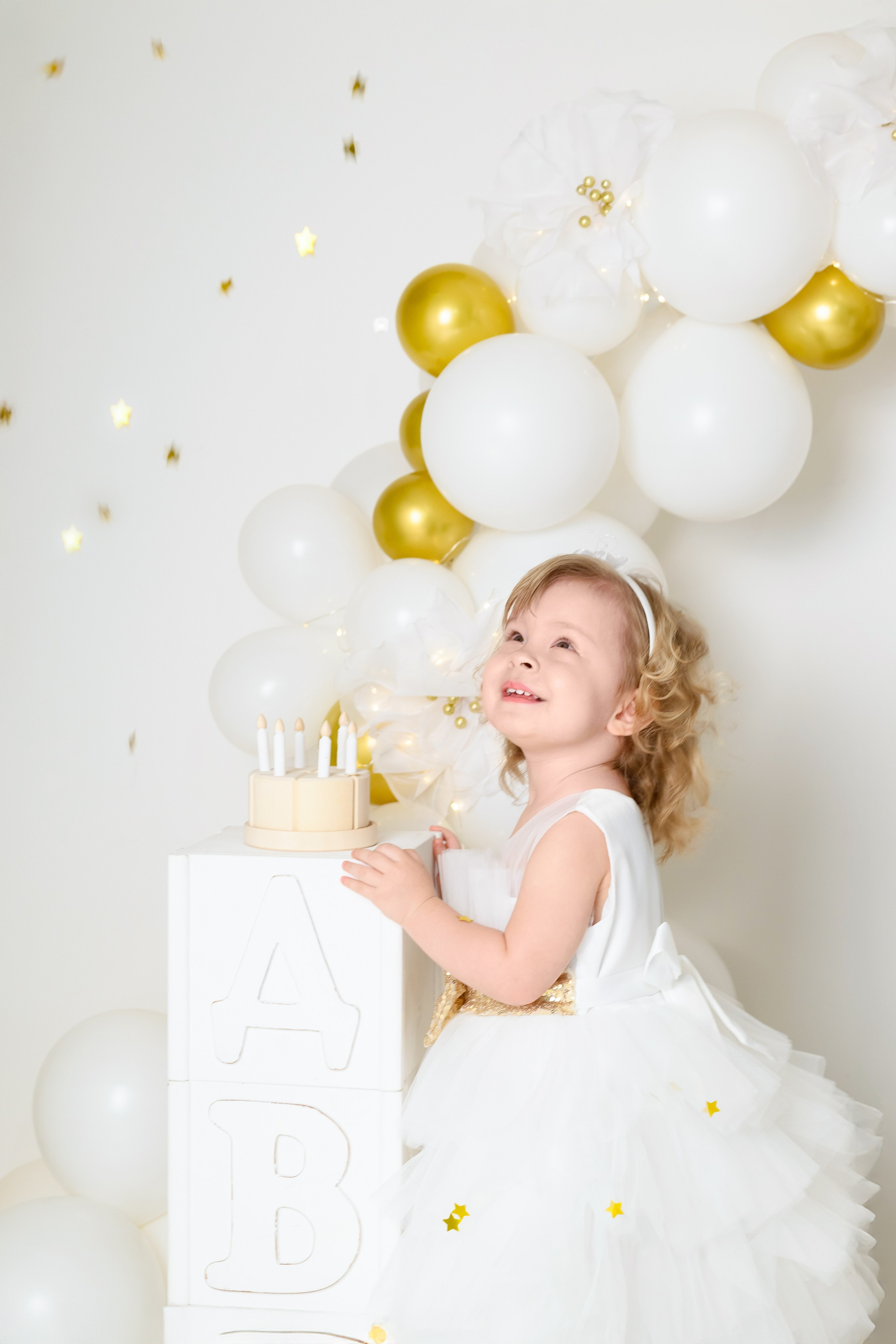 Алиса 2 годика. Фотограф новорожденных в Норильске Виктория Шагалиева