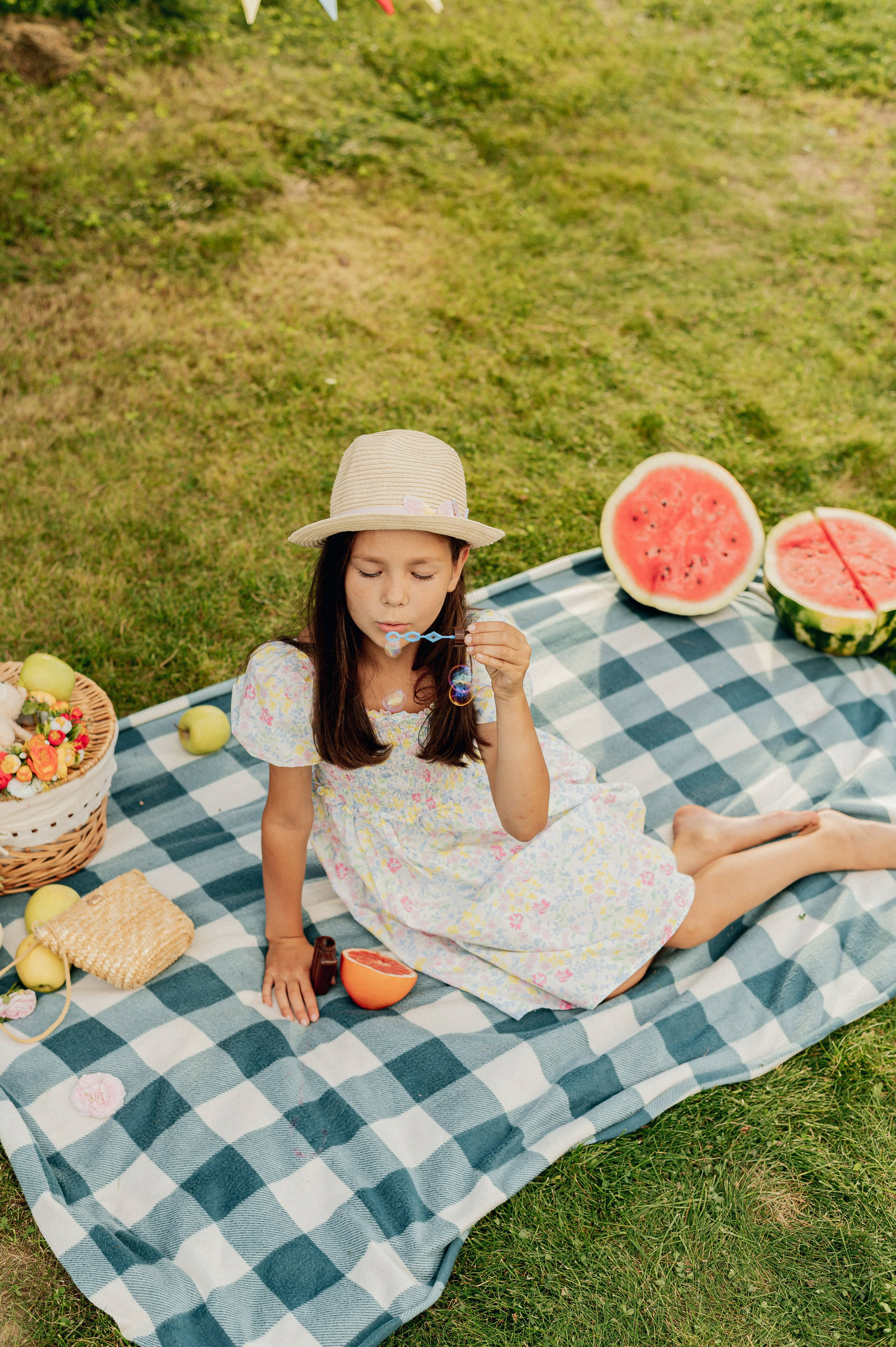 ЛЕТО. ПАРК. АРБУЗ. Профессиональный репортажный, коммерческий фотограф в Санкт-Петербурге