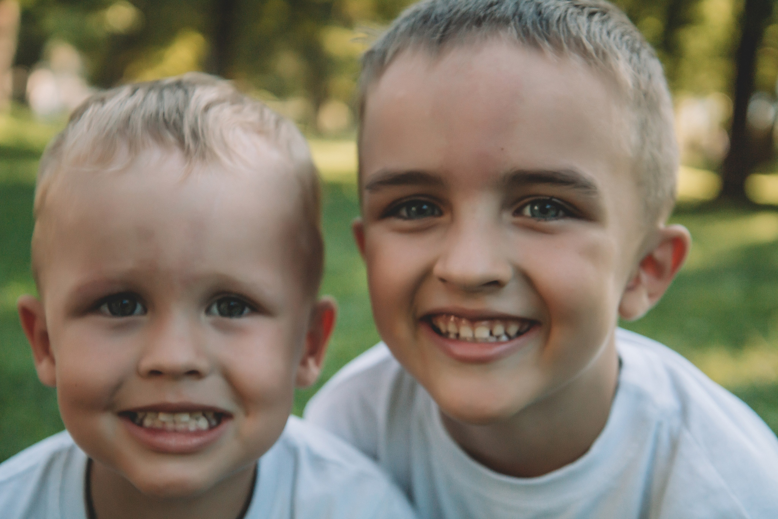 Наталья и мальчики. Прогулка в Абрау-Дюрсо. Семейный фотограф Новороссийск, Анапа, Геленджик — Юлия Давыдова