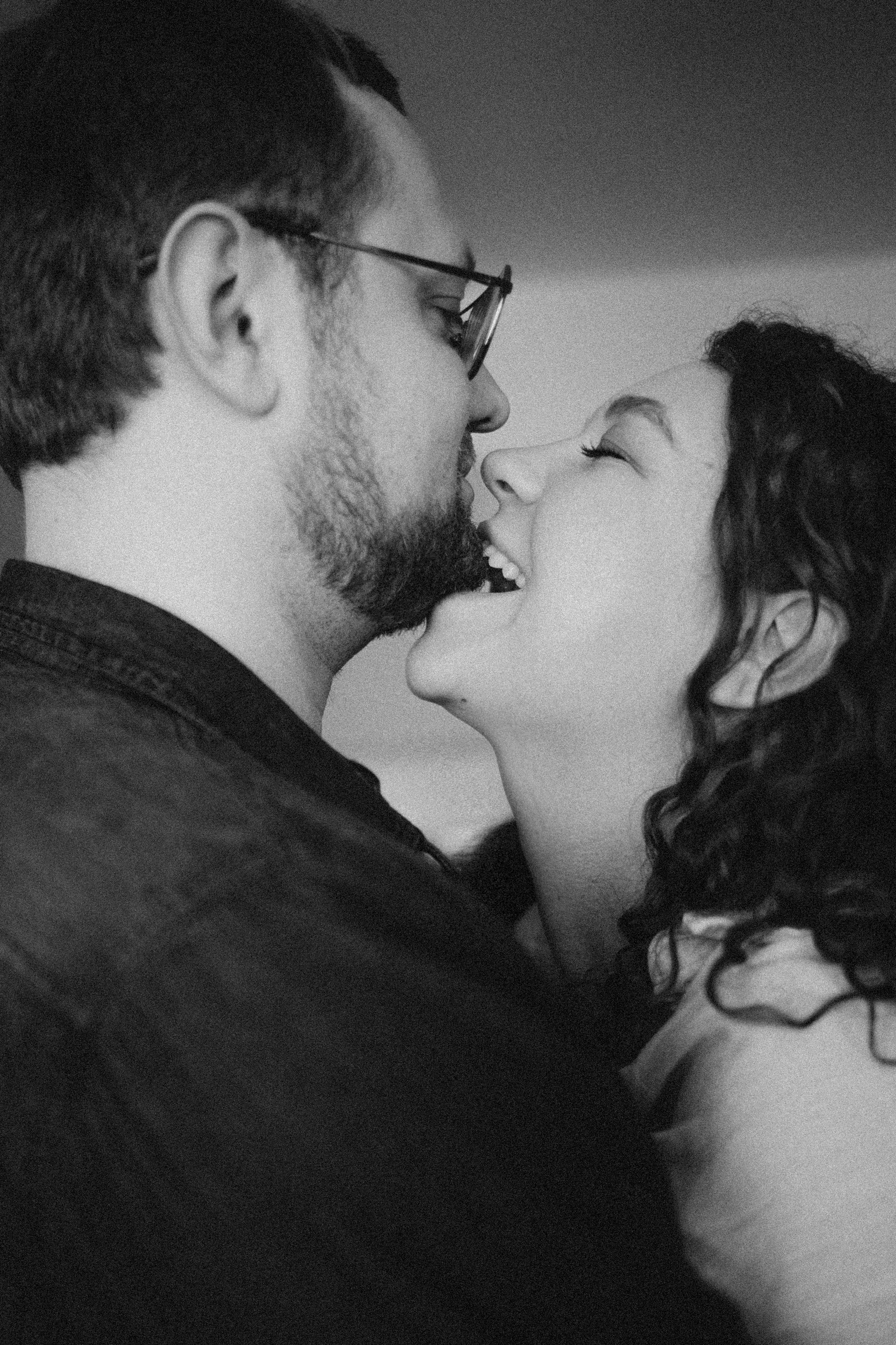 Love-story в Екатеринбурге: Юля и Дима. Фотограф Марина Рерих. Марина Рерих — портретный фотограф в Екатеринбурге