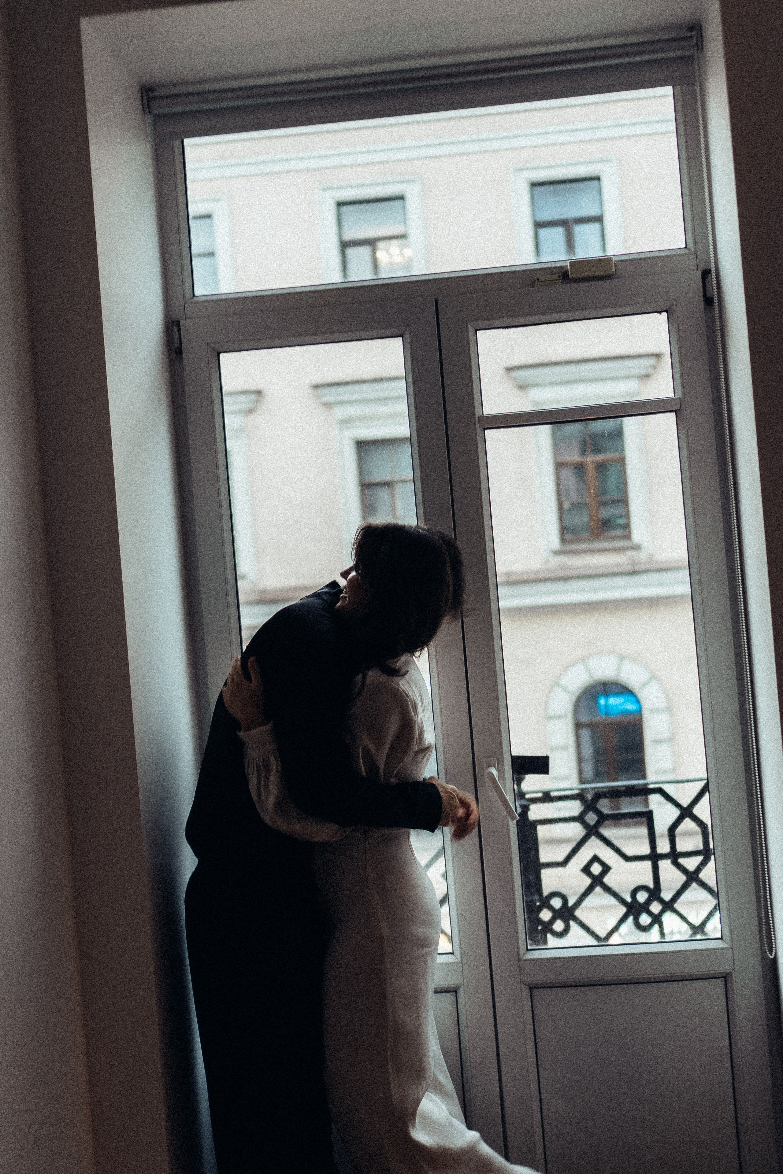 УТРО ЖЕНИХА И НЕВЕСТЫ В ПИТЕРСКОЙ КВАРТИРЕ И СЬЕМКА С СВАДЕБНЫХ ОБРАЗАХ. Профессиональный фотограф, Санкт-Петербург — Виктория Богомолова