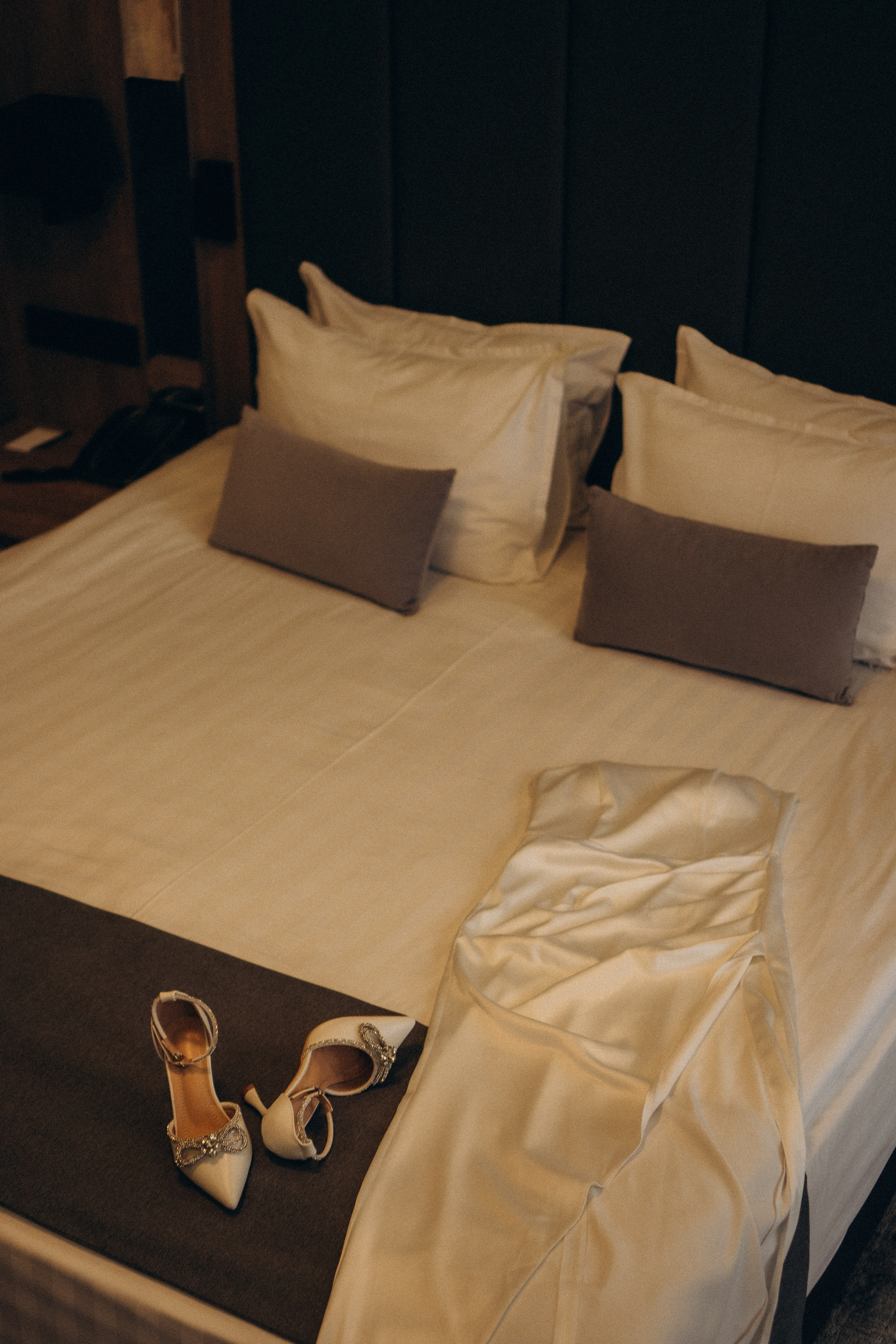 СВАДЕБНАЯ СЬЕМКА СБОРОВ ЖЕНИХА И НЕВЕСТЫ В ОТЕЛЕ И ТАКЖЕ ФОТОСЕССИИЯ В ОТЕЛЕЕ МЕГАПОЛИС БРЯНСК. Профессиональный фотограф, Санкт-Петербург — Виктория Богомолова